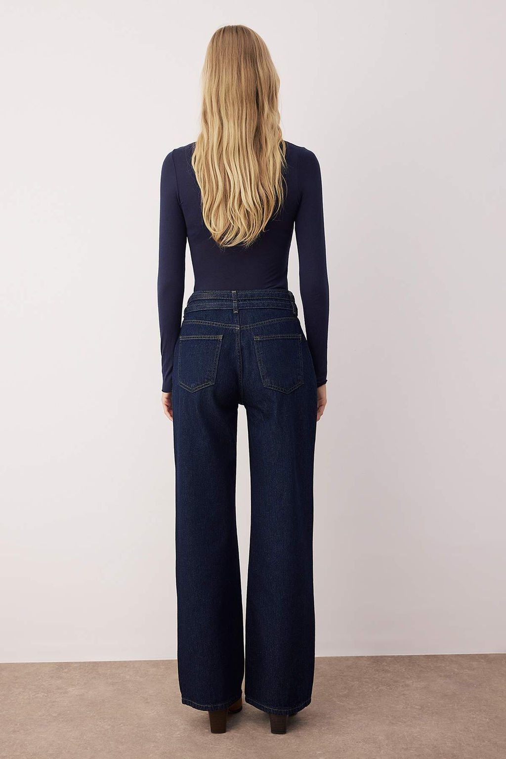 Koyu Mavi Yuksek Bel Kemer Detayl? Wide Leg Jeans TWOAW26JE00164