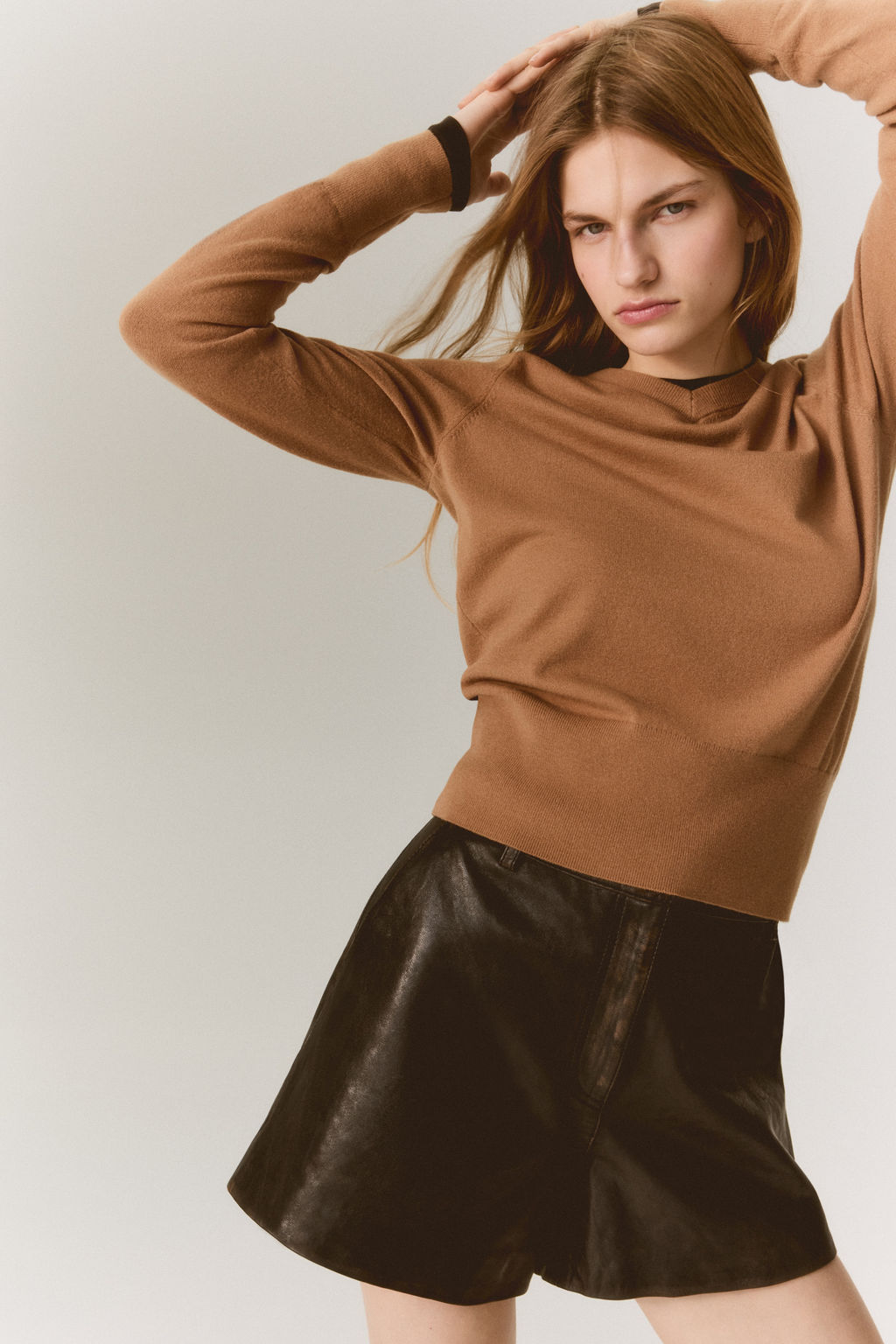Jersey con escote en V - H&m фото 4