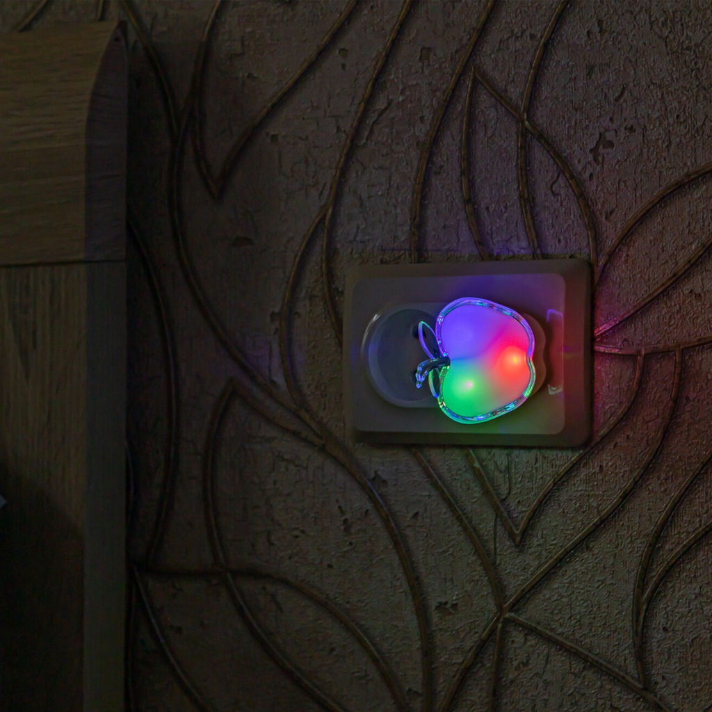 DTL-308-Яблоко/RGB/3LED/0,5W Светильник-ночник. Без выключателя. Блистер