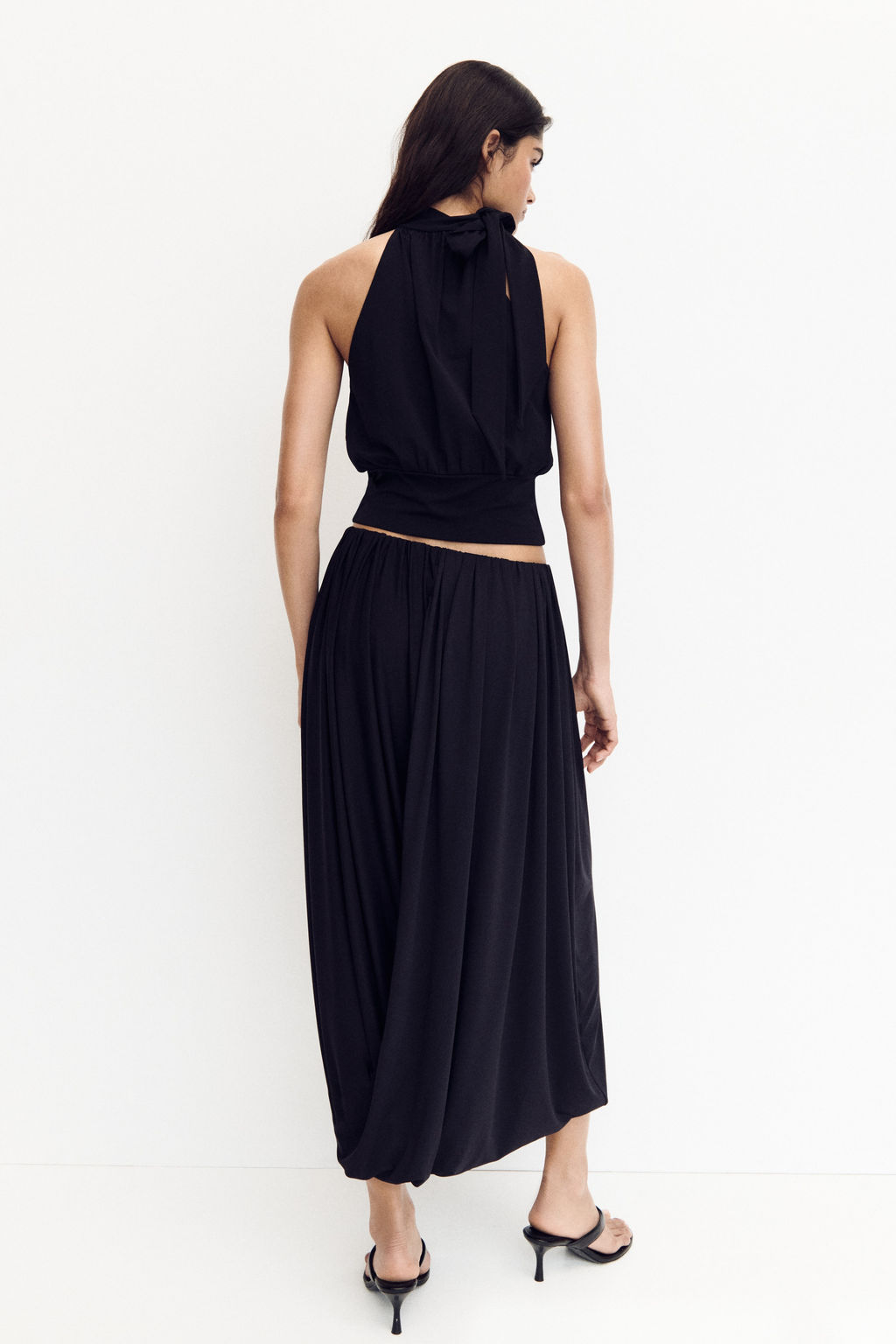Top de crep? con cuello fular - H&m фото 7