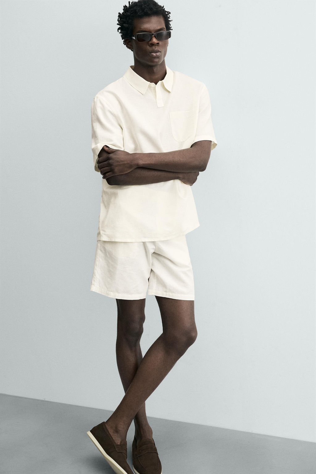 BERMUDA REGULAR FIT C??AMO - ALGOD?N / Blanco