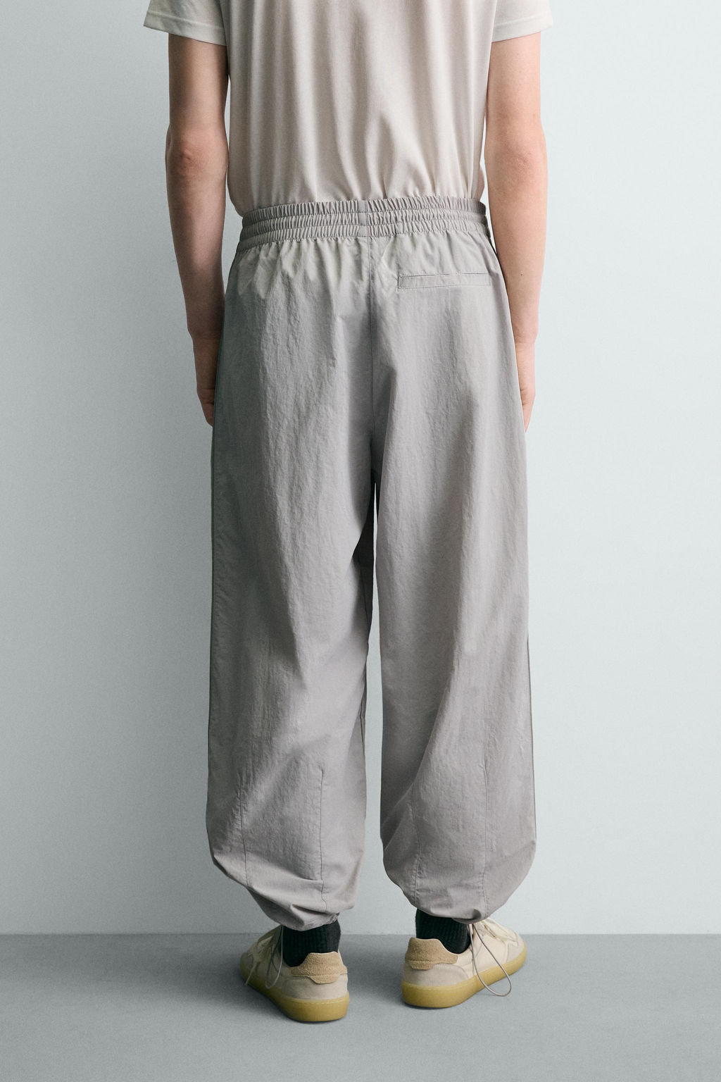 PANTAL?N JOGGER T?CNICO BANDAS CONTRASTE / Gris claro - Zara фото 13