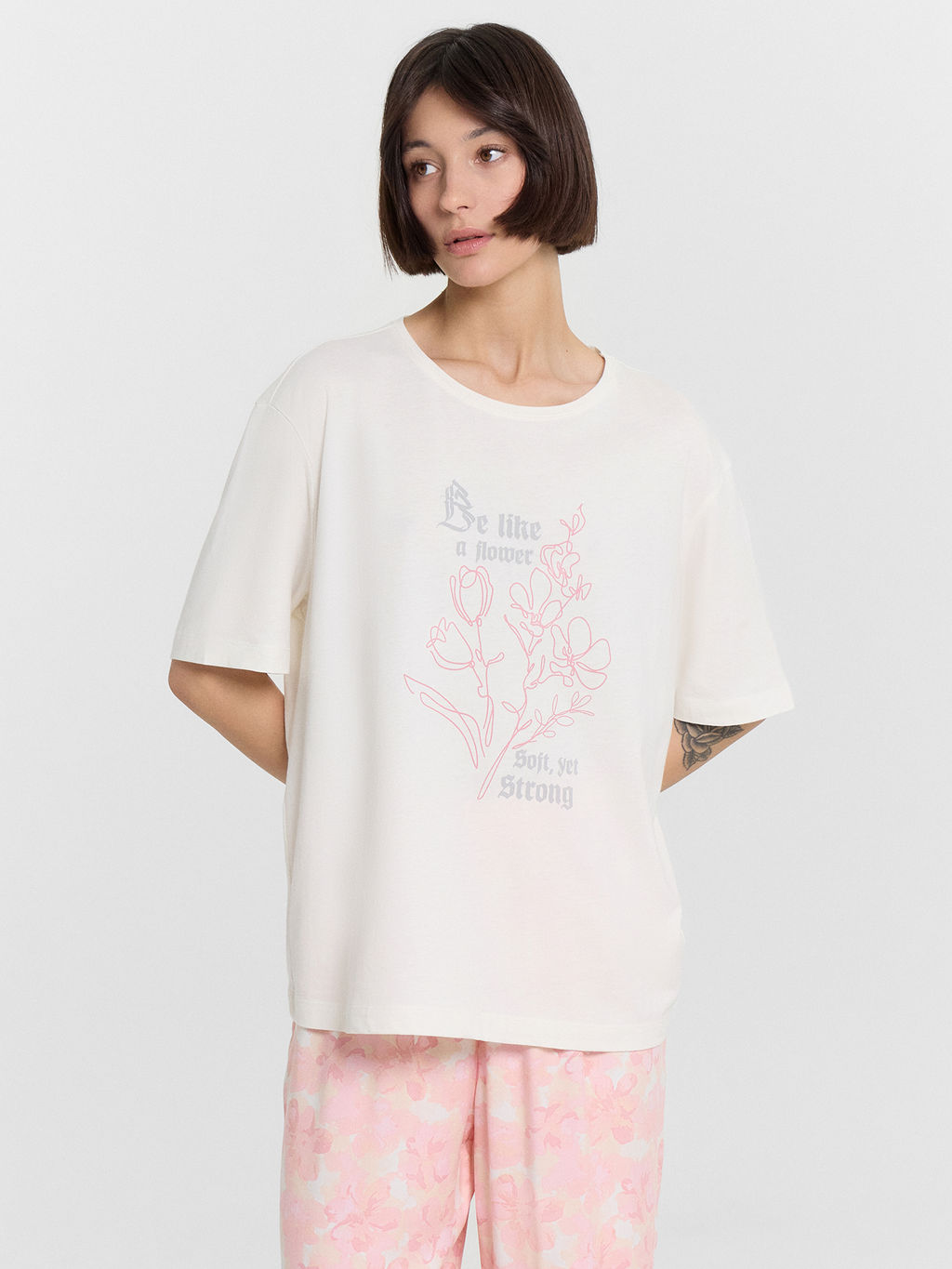 КОМПЛЕКТ ЖЕНСКИЙ (ФУТБОЛКА, БРИДЖИ) - Mark formelle фото 9