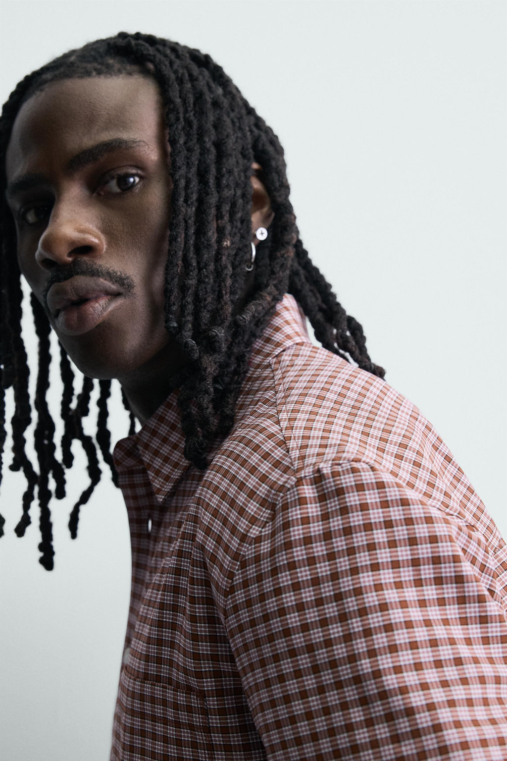 CAMISA CROPPED FIT CUADROS / Rojo oscuro - Zara фото 7