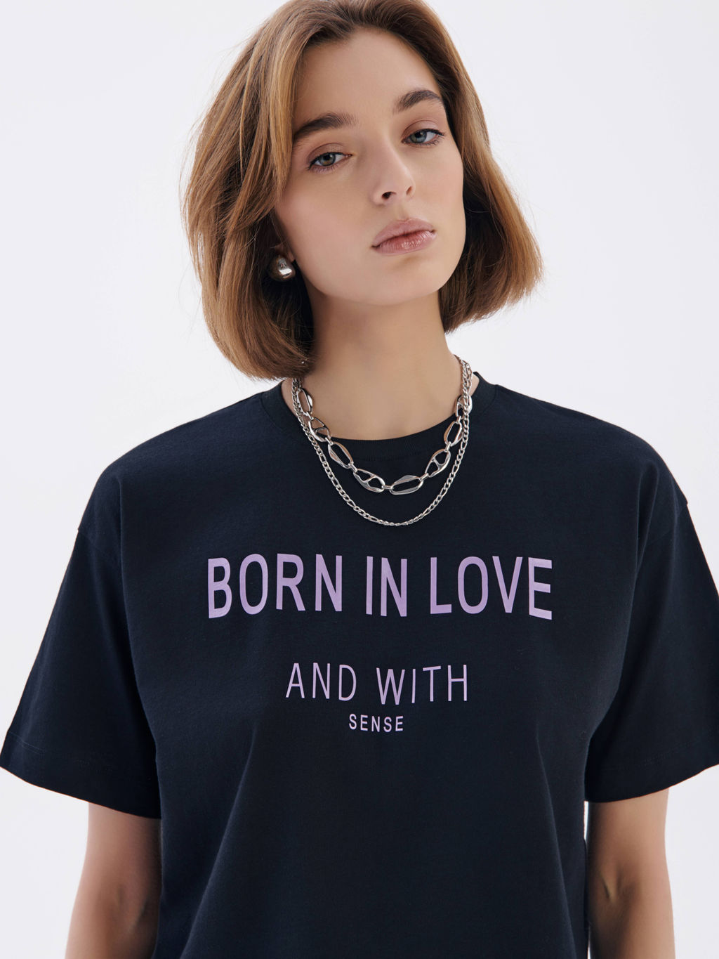 CONTE Свободная футболка из хлопка с рисунком Born in love LD 2675 black-born in love