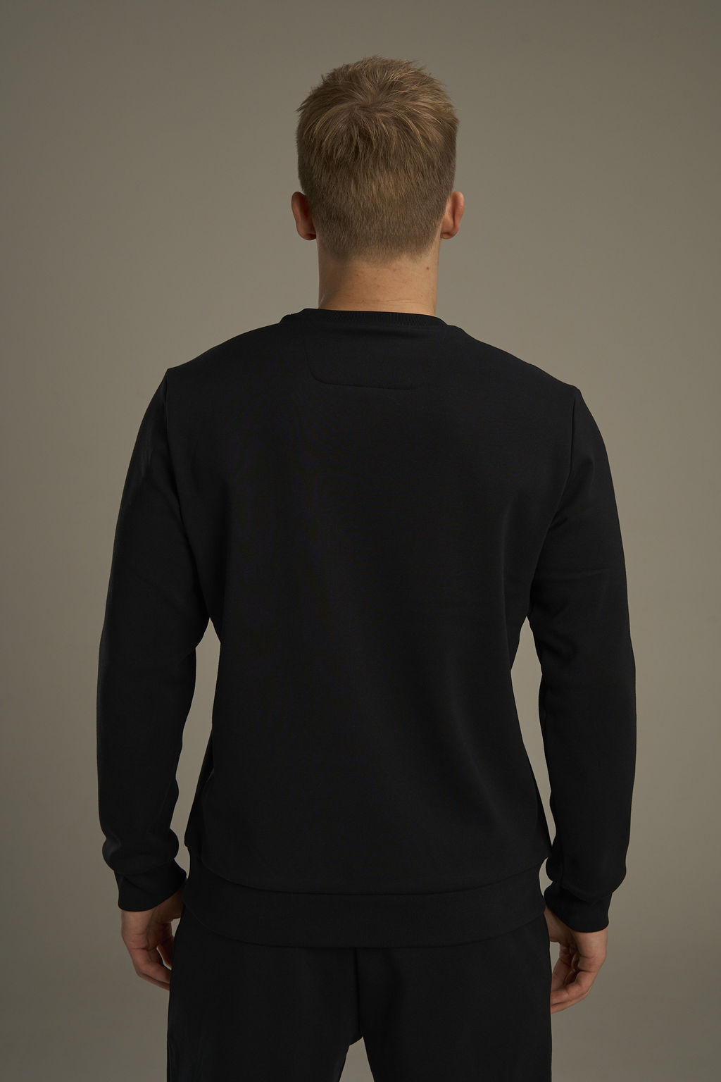 Свитшот утепленный Черный