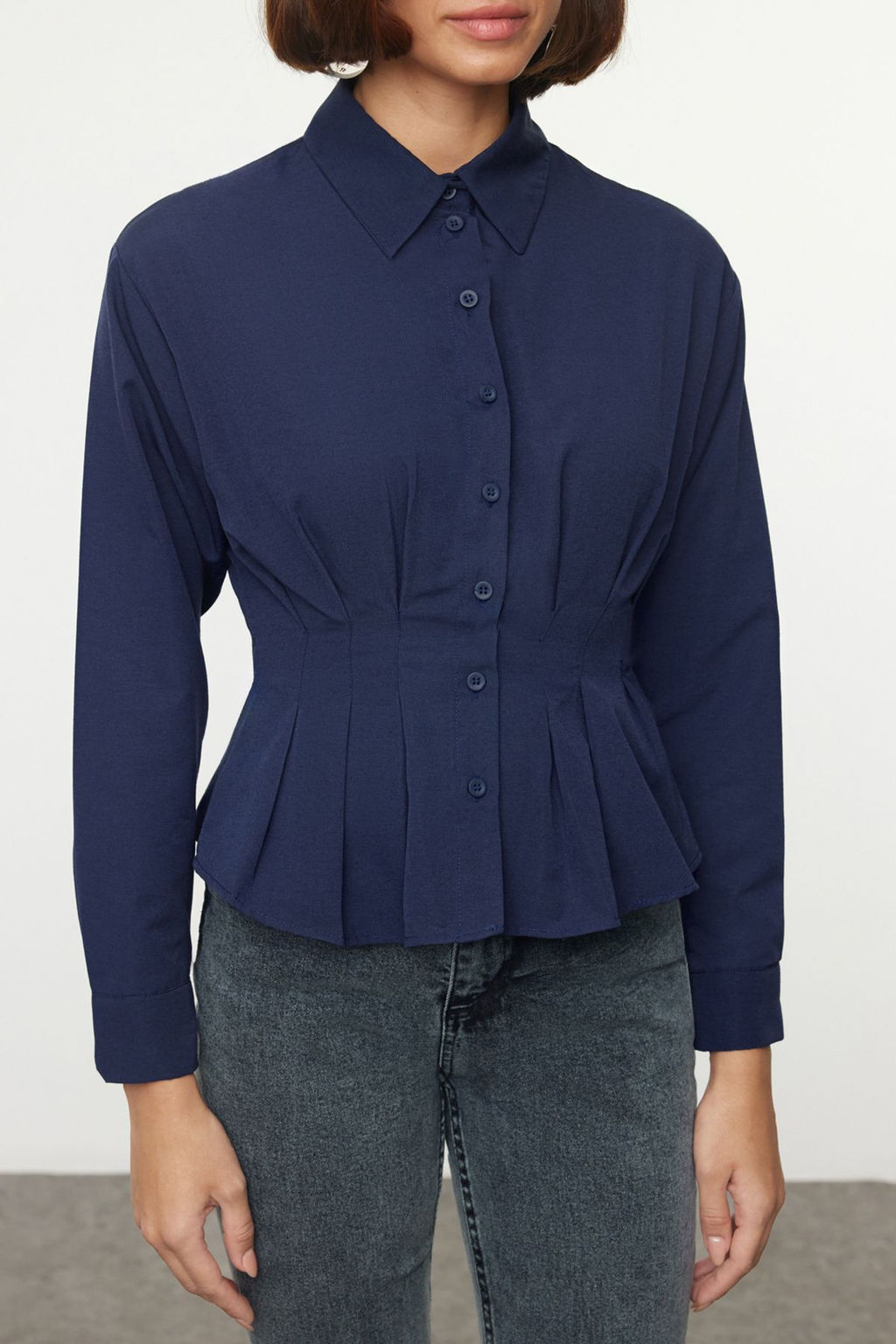 TRENDYOLMILLA Ekru Fitted Bele Oturan Pamuklu Dokuma Gomlek TWOAW24GO00186  фото 8