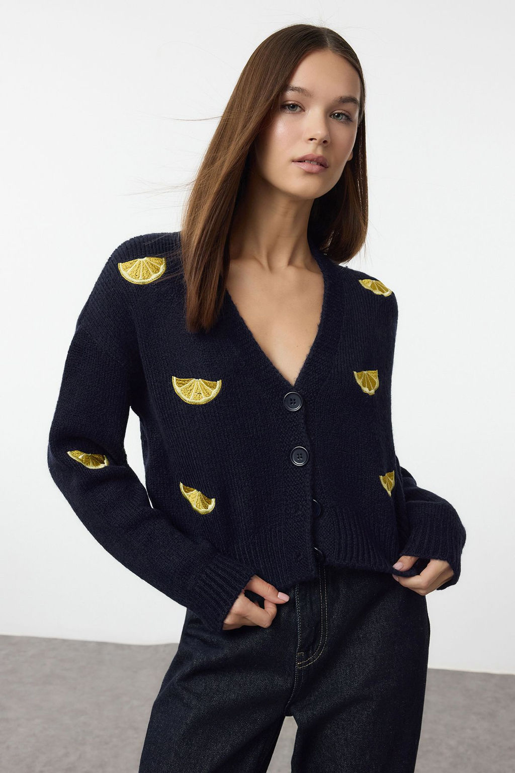 TRENDYOLMILLA Yesil Yumusak Dokulu Nak?s Detayl? V Yaka Triko H?rka TWOAW24HI00237 фото 9