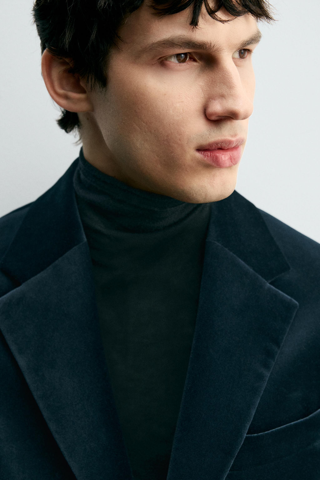 REGULAR FIT VELVET BLAZER - Zara фото 6