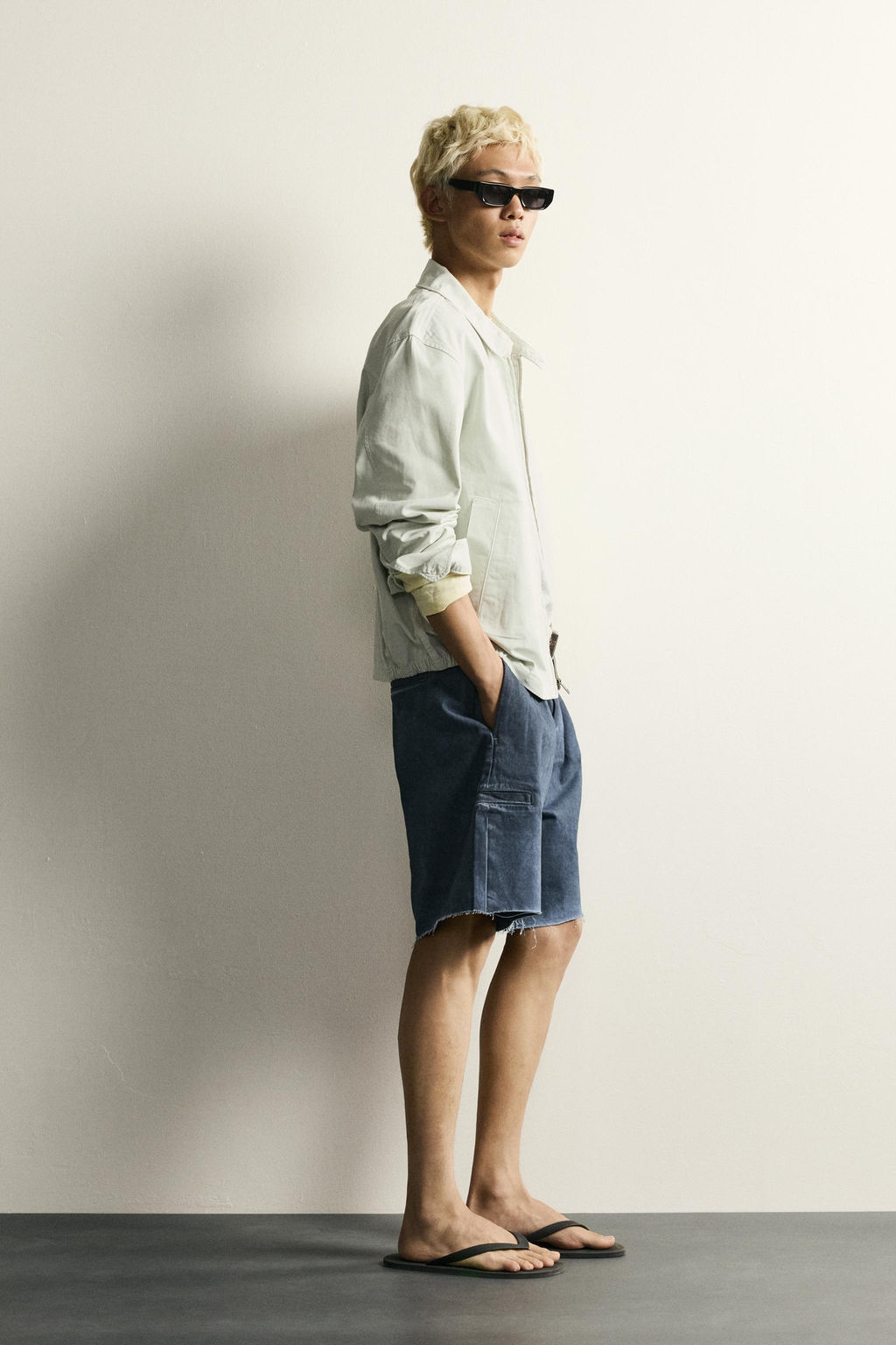 BERMUDA RELAXED FIT LAVADO IRREGULAR / Azul - Zara фото 4