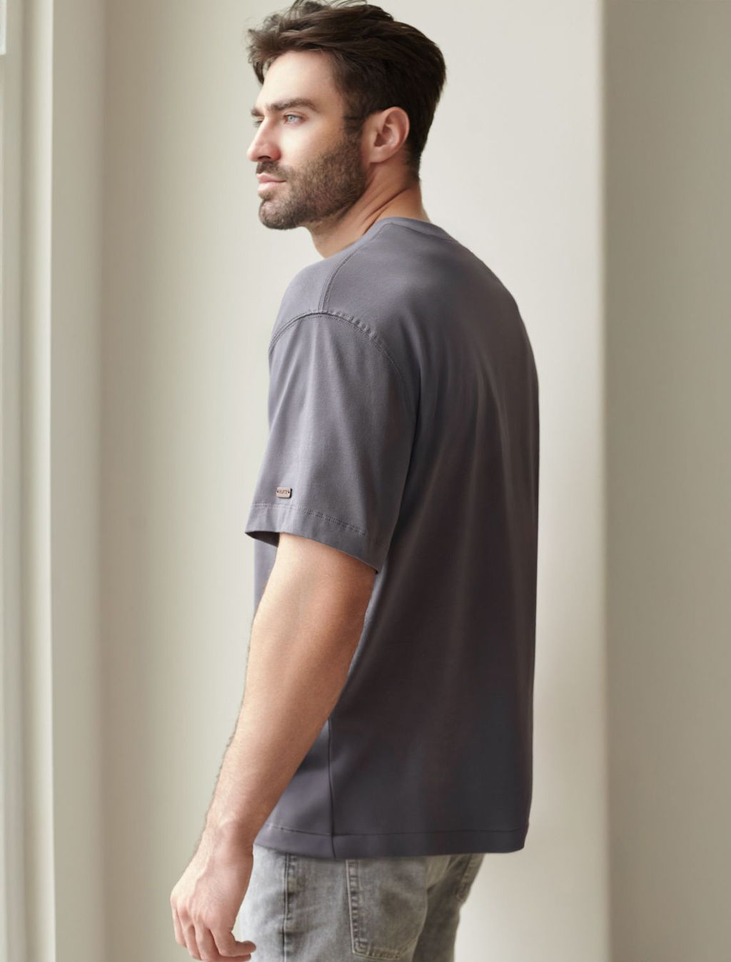 Свободная футболка с авторским принтом