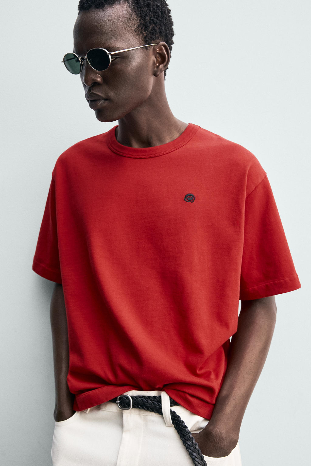 CAMISETA BORDADO CONTRASTE / Rojo - Zara фото 6