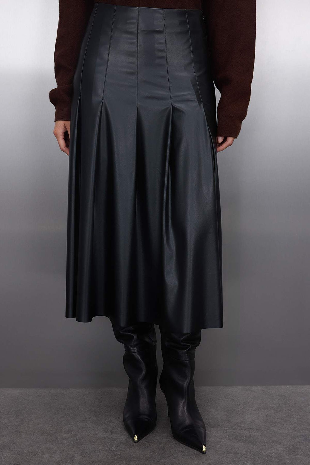 Siyah Suni Deri Pileli Midi Dokuma Etek TWOAW26ET00029 - Trendyolmilla фото 3