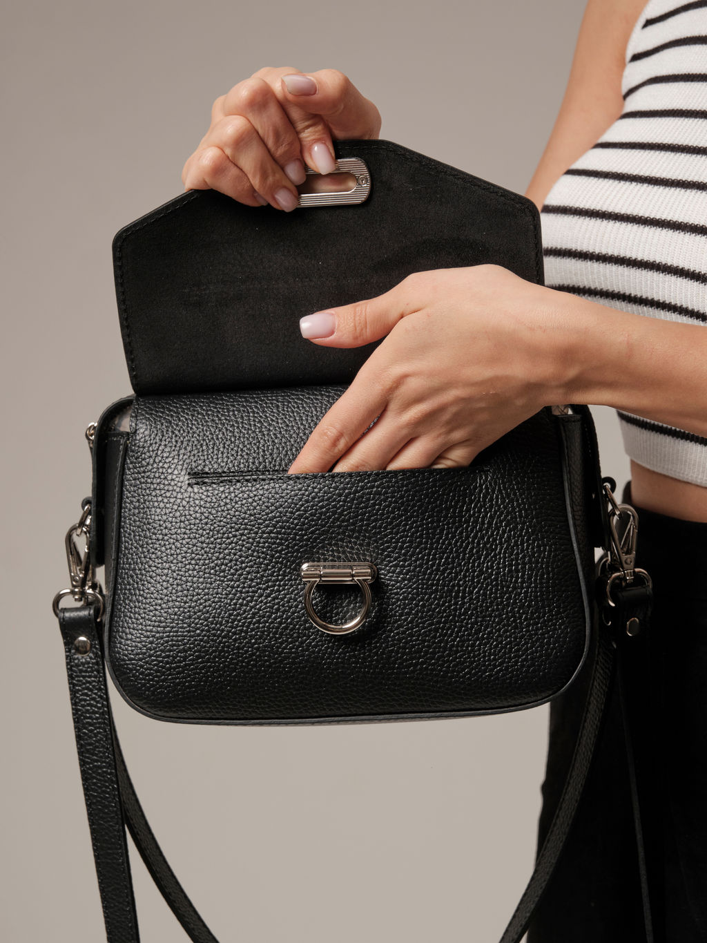 Сумка кожаная через плечо Azaro 3684 черный никель