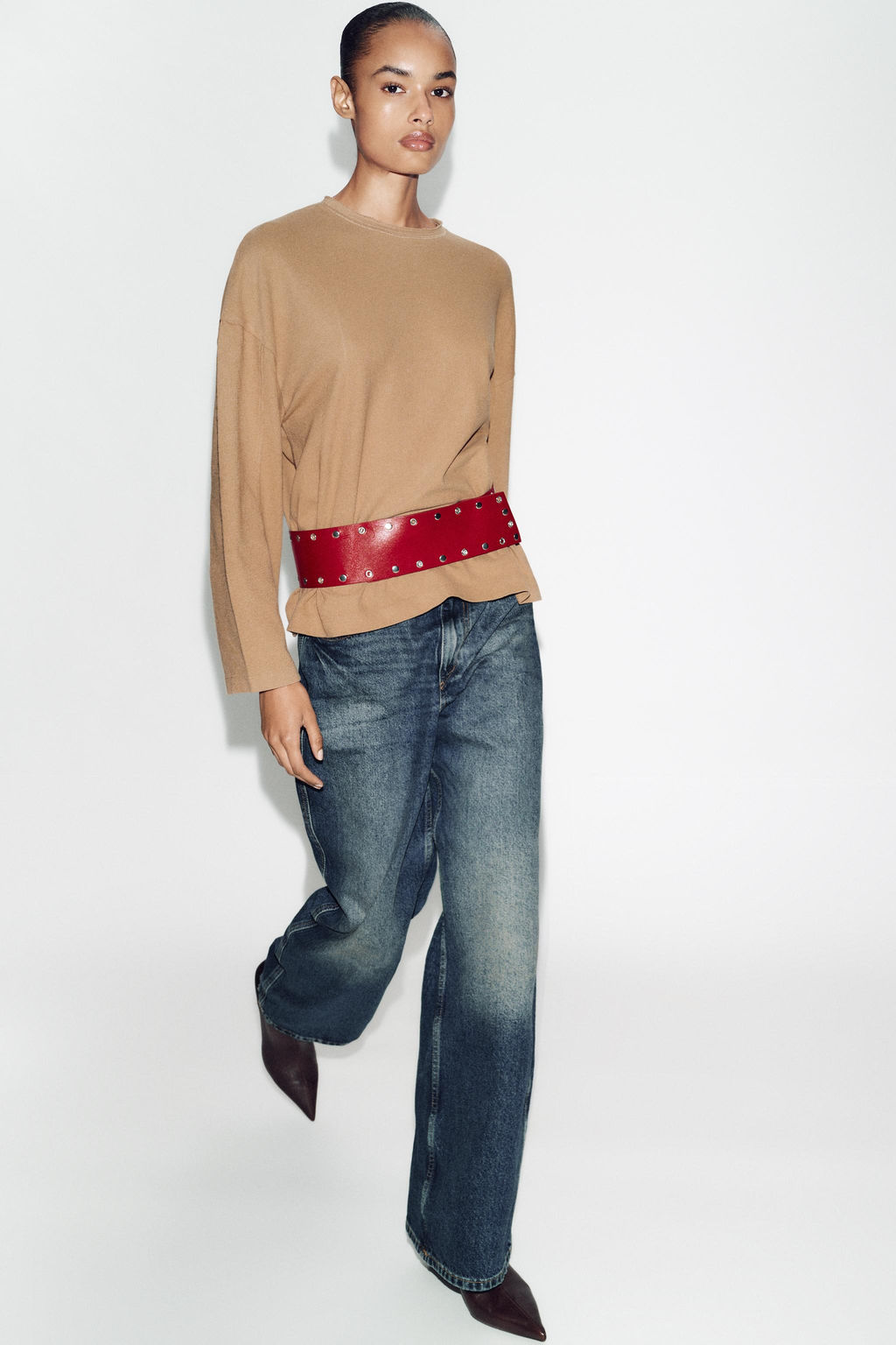 100% STUDDED LEATHER WAIST BELT