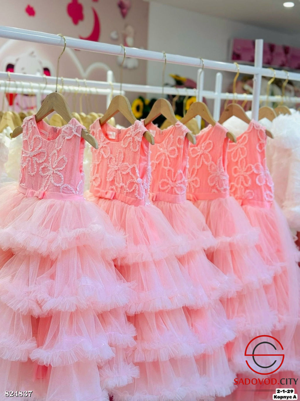 Платье для девочки пышное