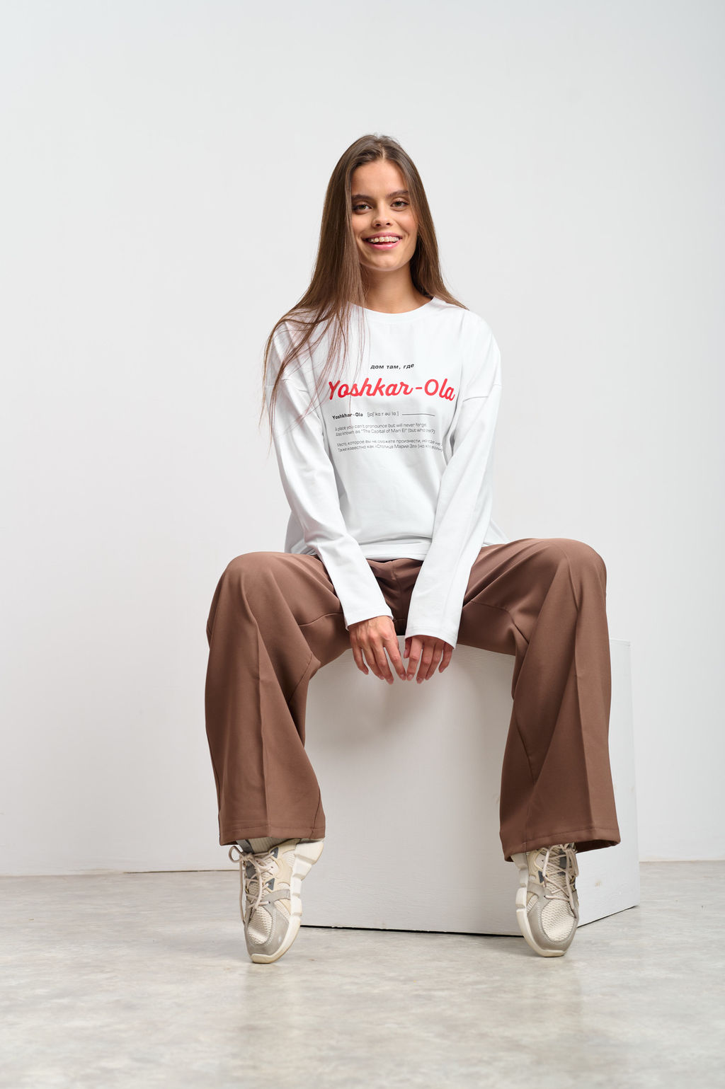 Лонгслив женский белый "Дом там где..."