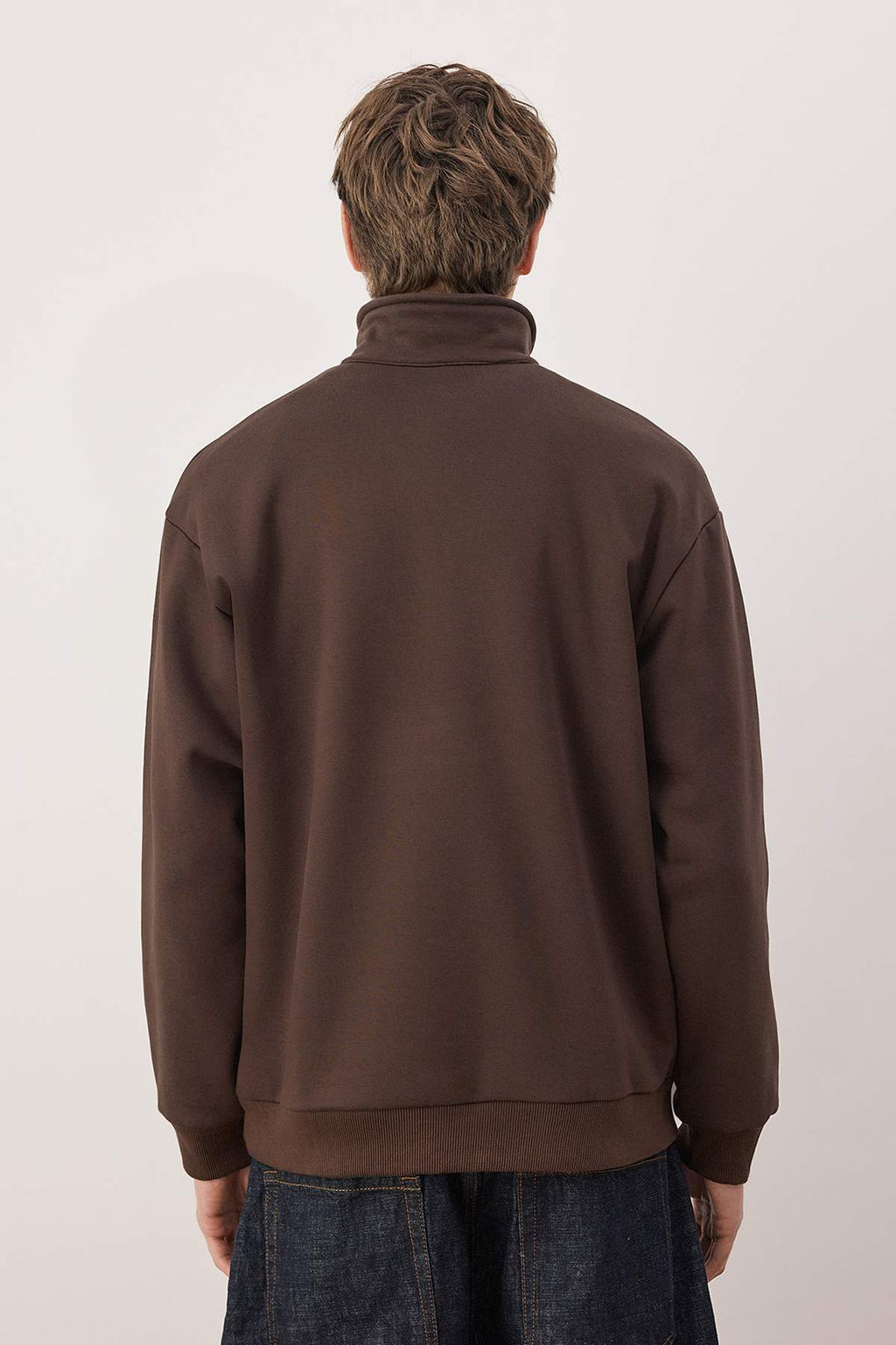 Kahverengi Yeni Oversize/Genis Kesim Yaz? Nak?sl? F?rcal? Kal?n Sweatshirt TMNAW26SW00008 - Trendyolmilla фото 7