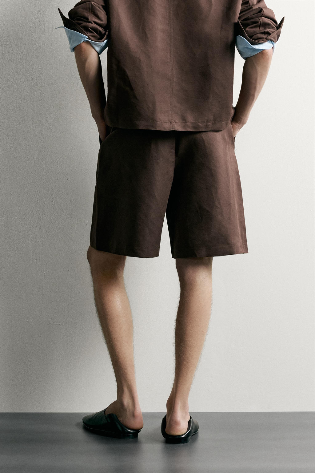 BERMUDA RELAXED FIT LINO - ALGOD?N PLIEGUES / Marr?n - Zara фото 2