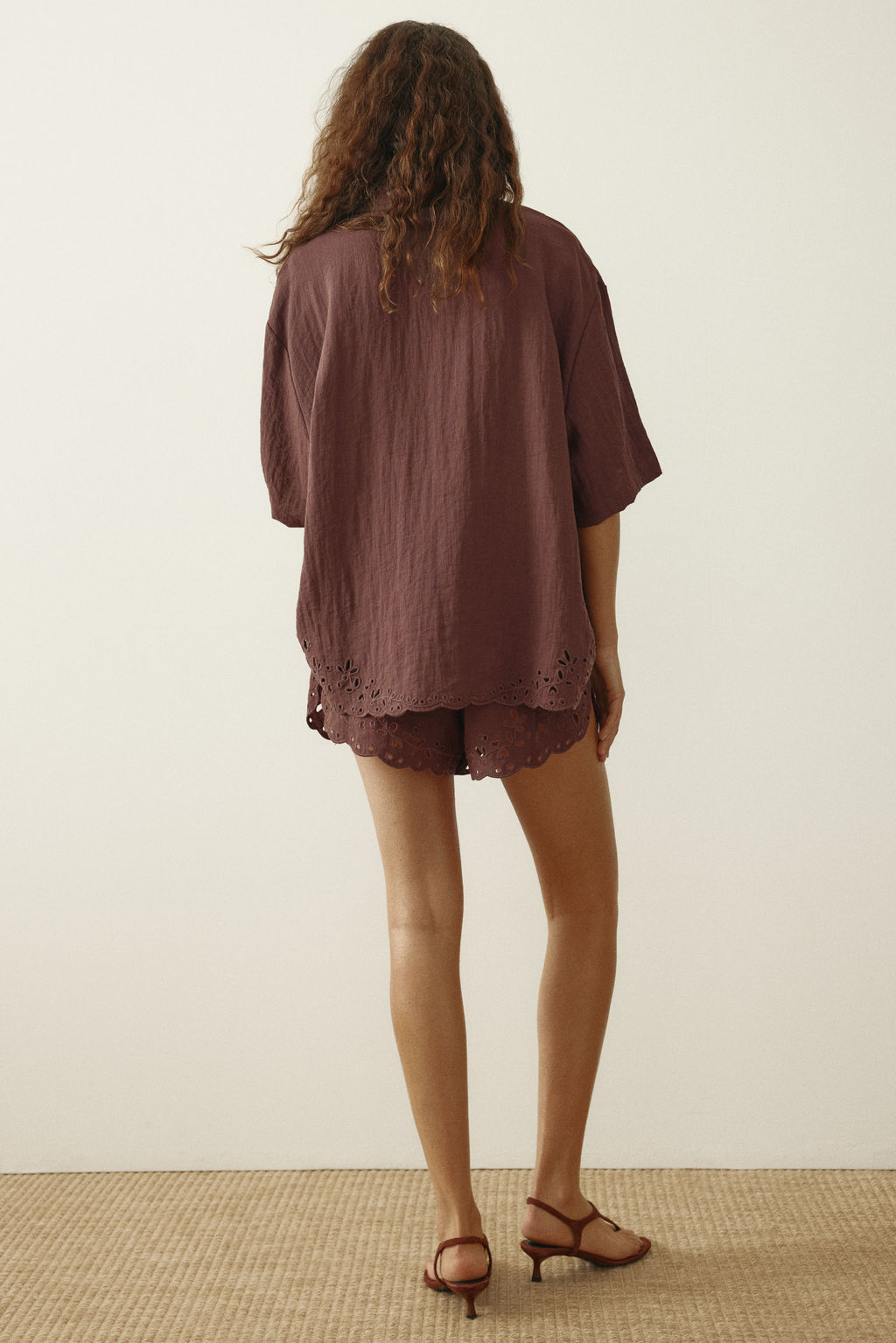 Camisa playera con bordado ingl?s - H&m фото 6