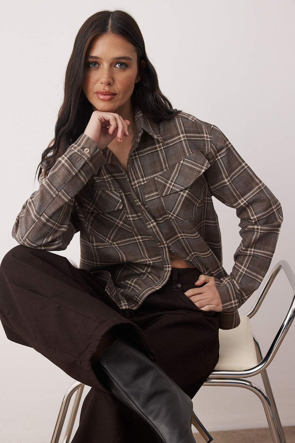 Kahverengi Ekoseli Cep Detayl? Oversize Flanel Gomlek TWOAW26GO00143 - Trendyolmilla фото 2