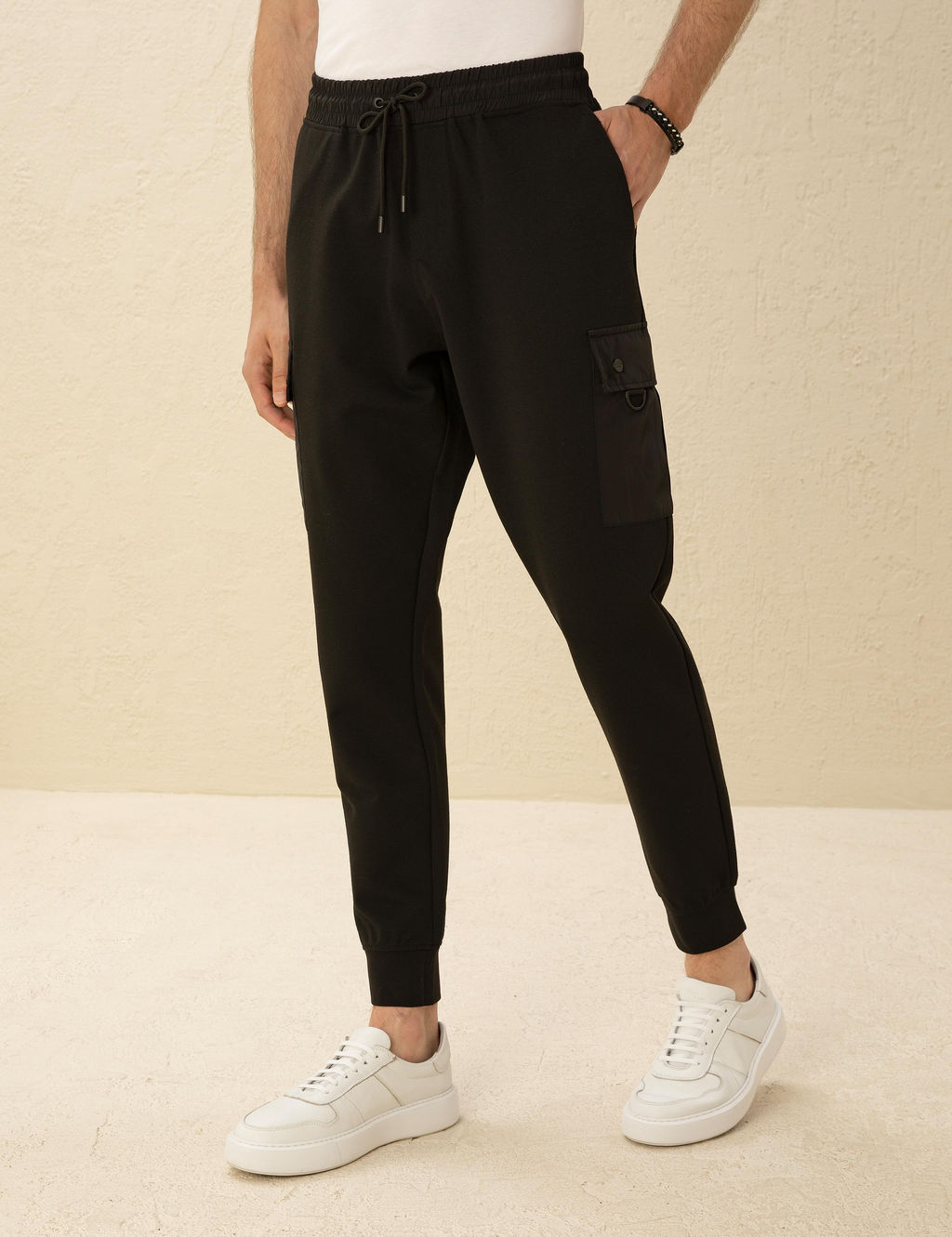 Спортивные штаны Carrot Fit черные
