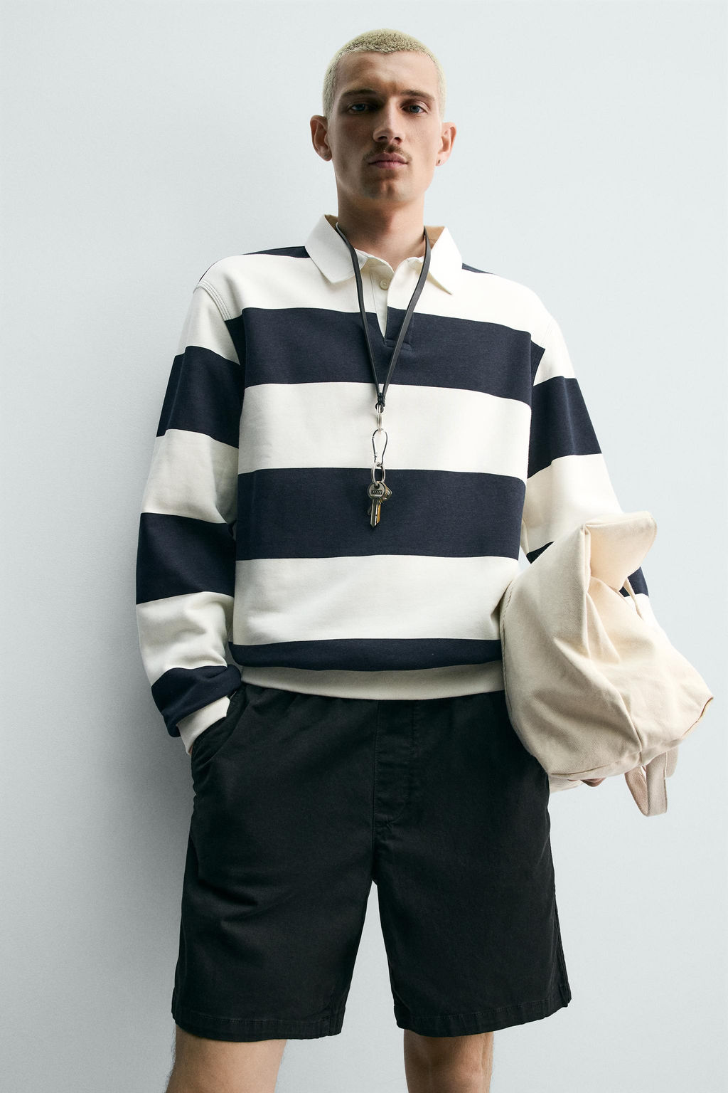BERMUDA TWILL RELAXED FIT / Negro