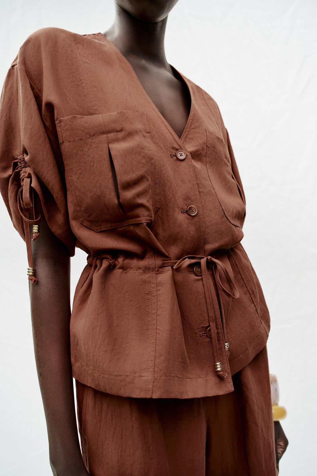 CHAQUETA SAFARI MANGA CORTA ABALORIOS / teja oscuro - Zara фото 3