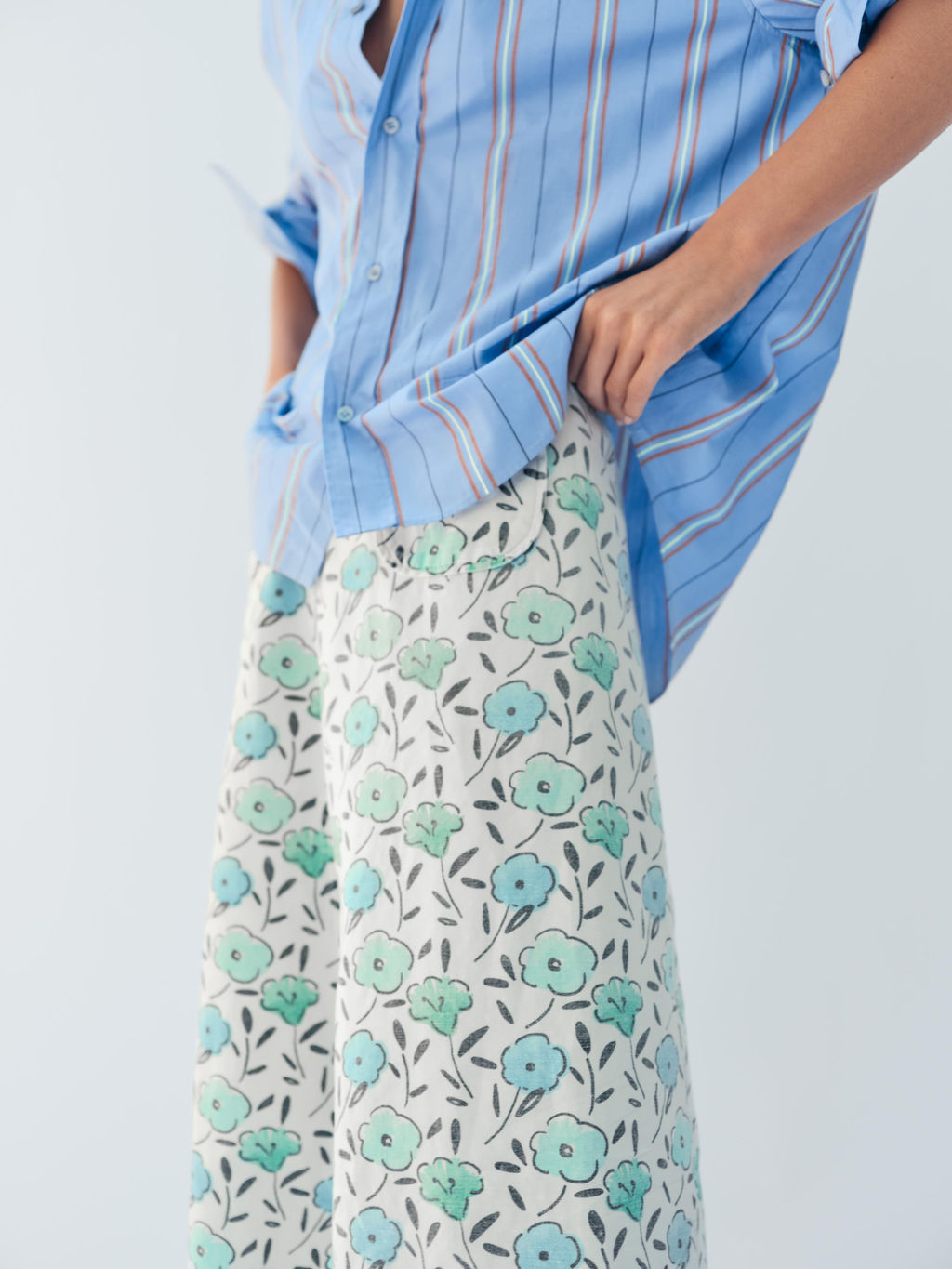 FALDA MIDI FLORES CON LINO LIMITED EDITION / Estampado - Zara фото 4