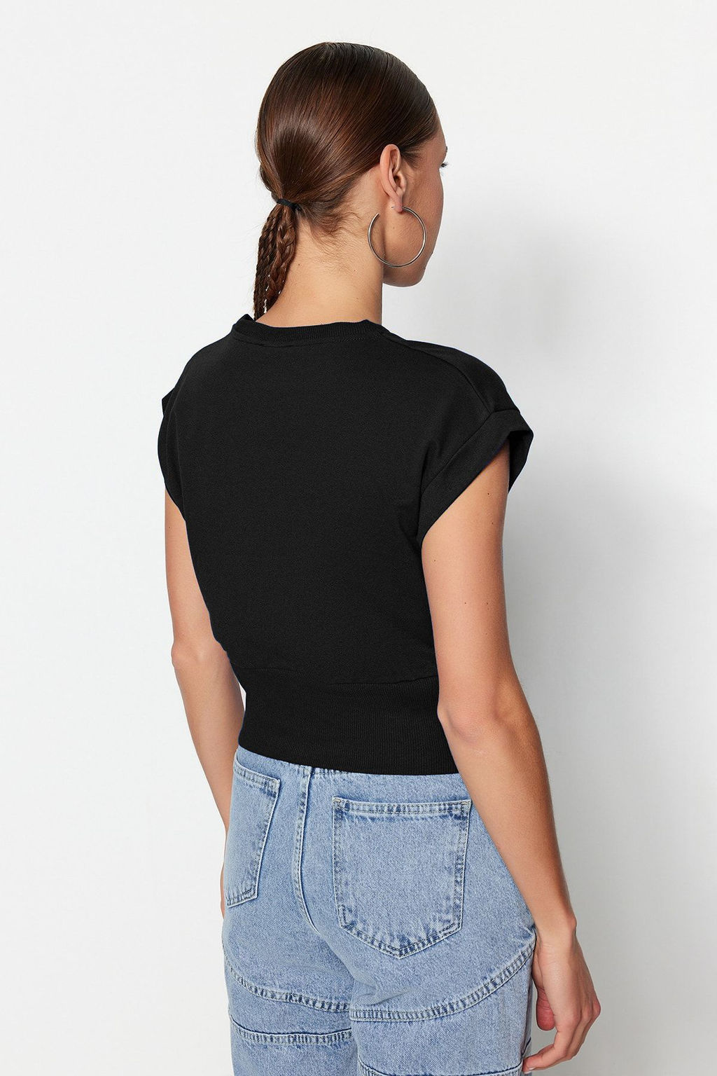 Trendyolmilla Ekru Fitted/Vucuda Oturan Bisiklet Yaka Dusuk Kol Ince Orme Bluz TWOSS22BZ0798  фото 20