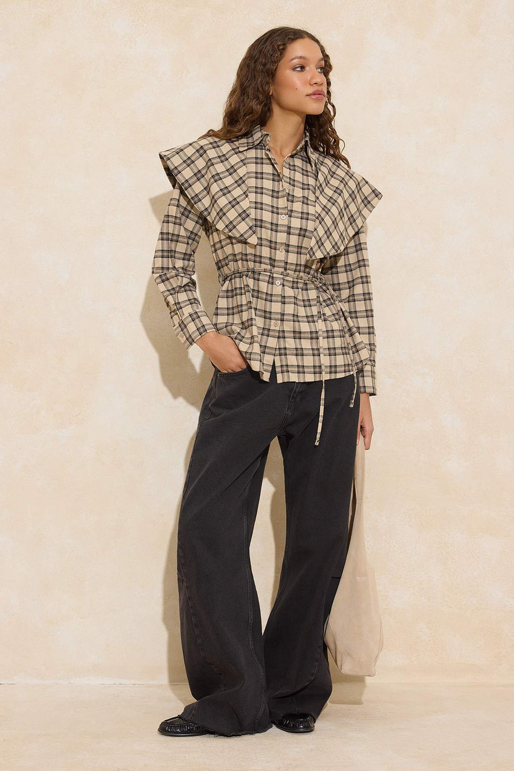 Kahverengi Ekose C?kar?labilir Sal Detayl? Gomlek TWOAW26GO00155 - Trendyolmilla фото 6