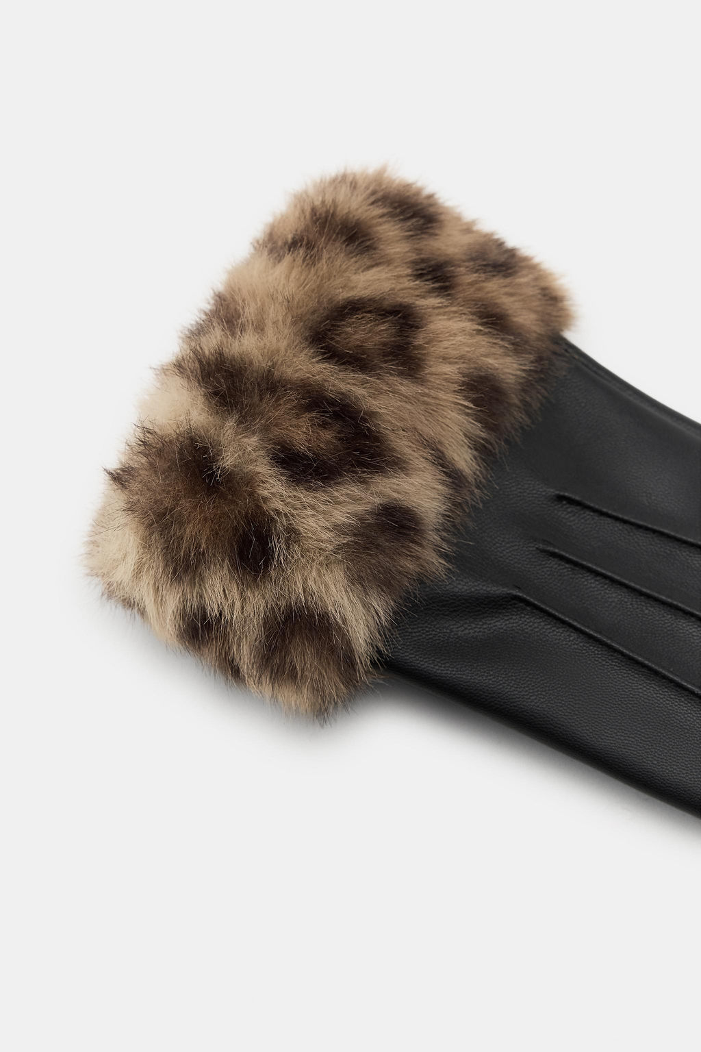 FAUX LEATHER FAUX FUR ANIMAL PRINT GLOVES - Zara фото 3