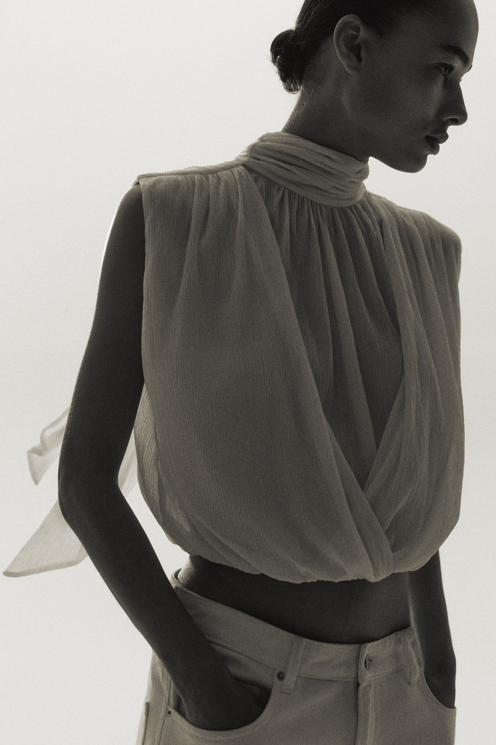 Top cropped con bajo globo - H&m фото 4