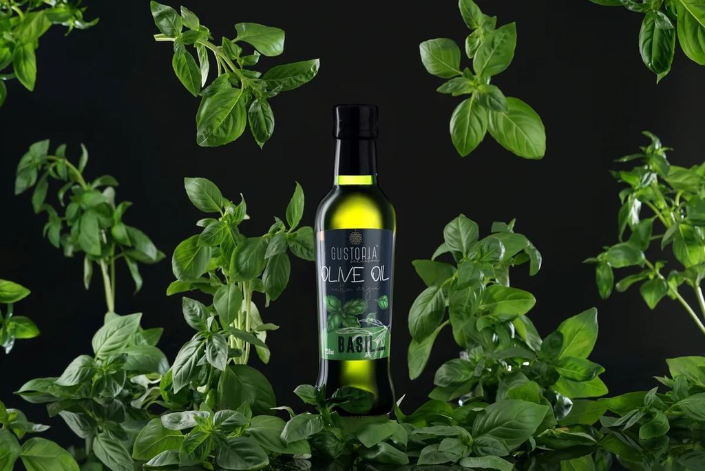 Масло оливковое "GUSTORIA" Extra Virgin с базиликом 250мл 1/12