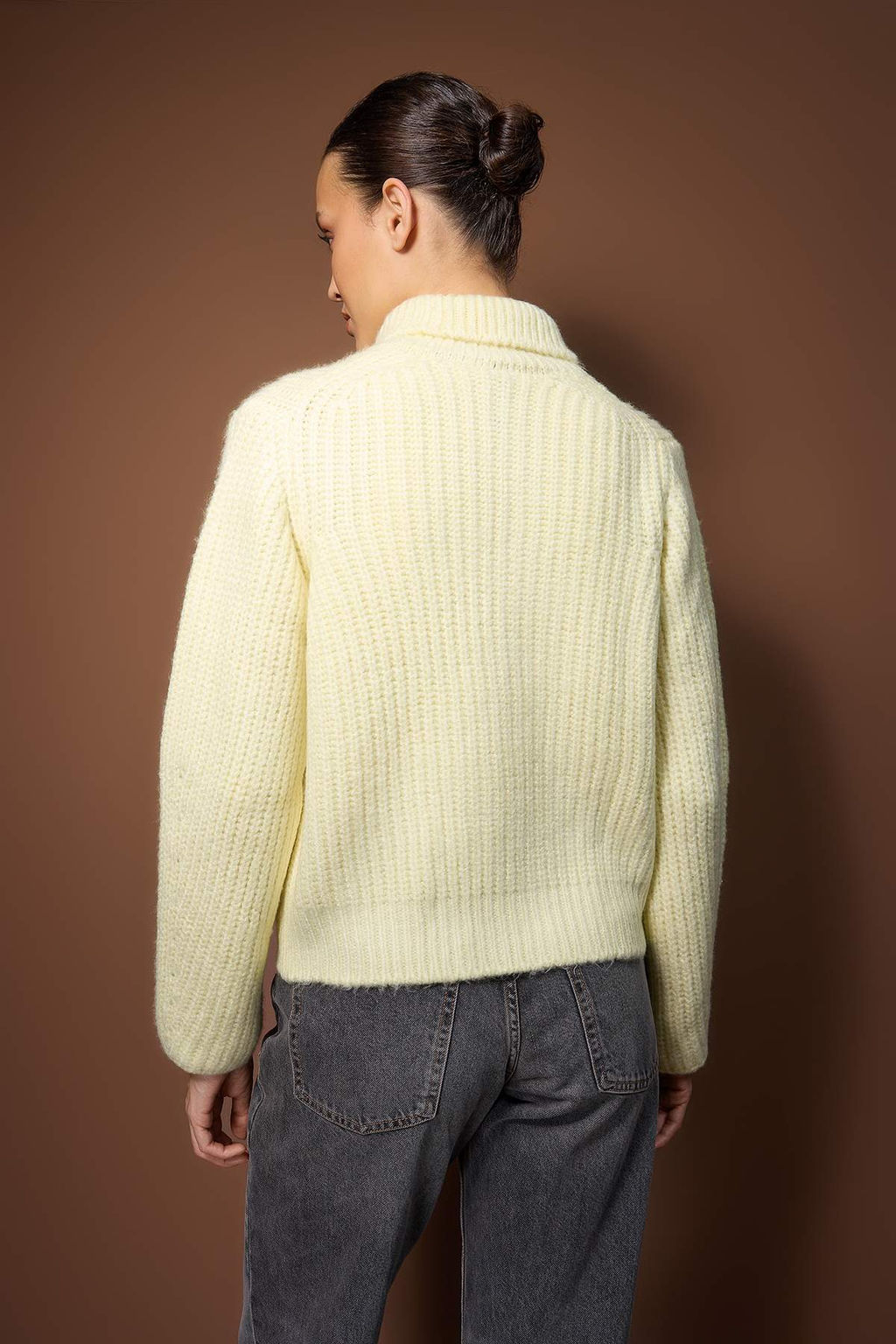 Wardrobe Essentials Sar? Fermuarl? Yumusak Dokulu Genis Kal?p Triko H?rka|TWOAW26HI00049