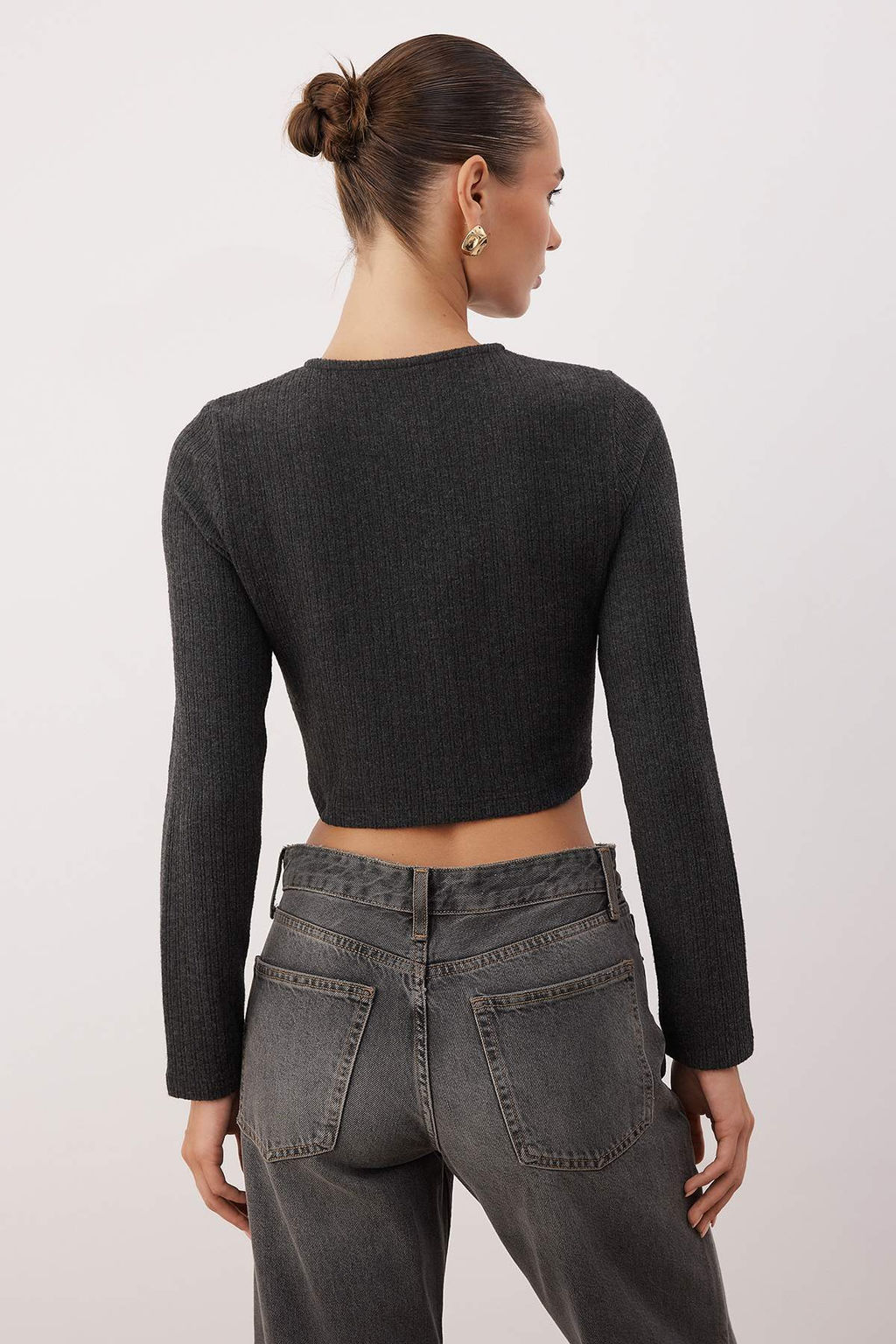 Antrasit Fitted/Vucuda Oturan Crop Dugme Detayl? F?rcal? Pointel Esnek Orme Bluz TWOAW26BZ00113