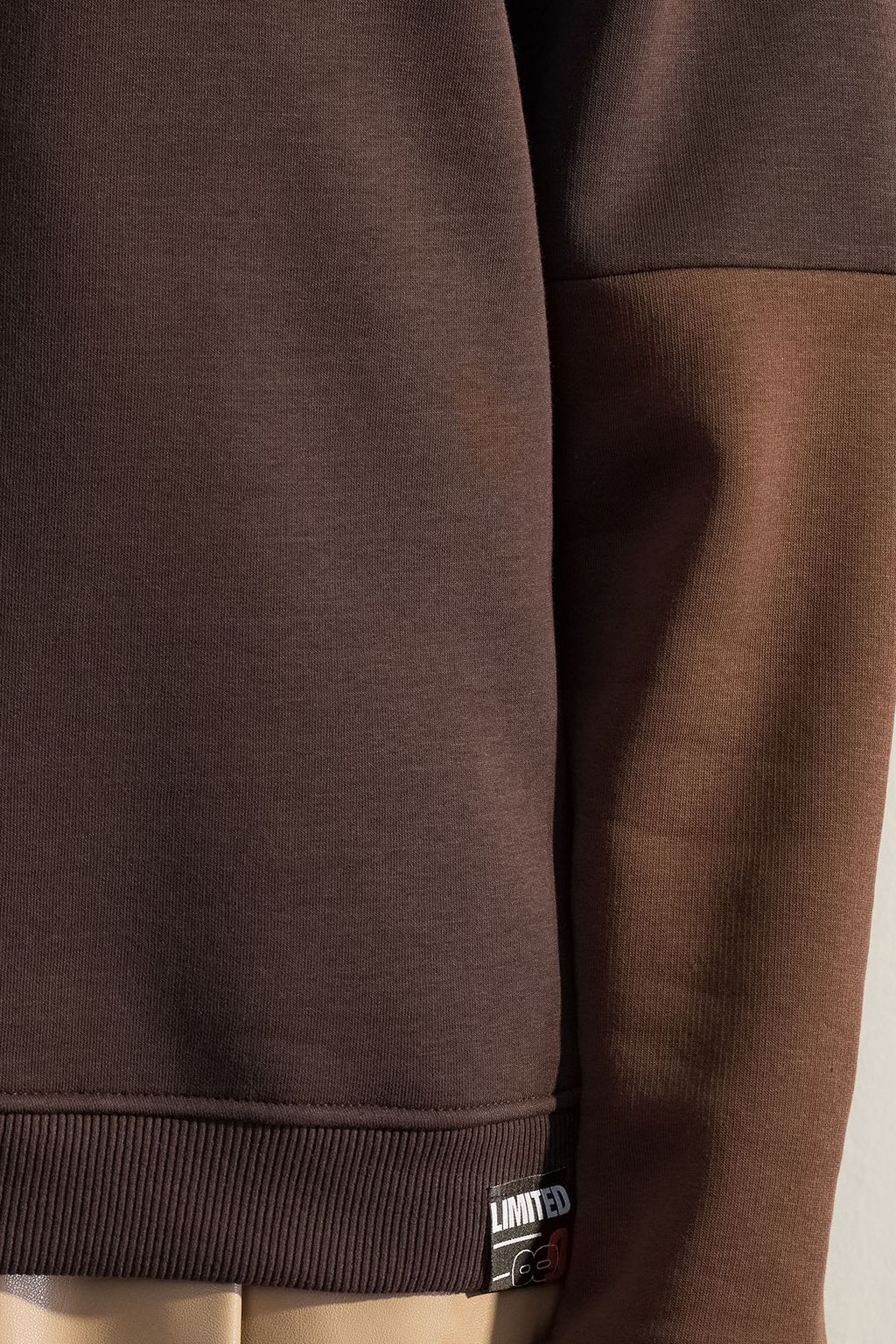 TRENDYOL MAN Lacivert Oversize/Genis Kesim Renk Bloklu Ici Polarl? Basic Sweatshirt TMNAW25SW00013 - Trendyolmilla фото 12