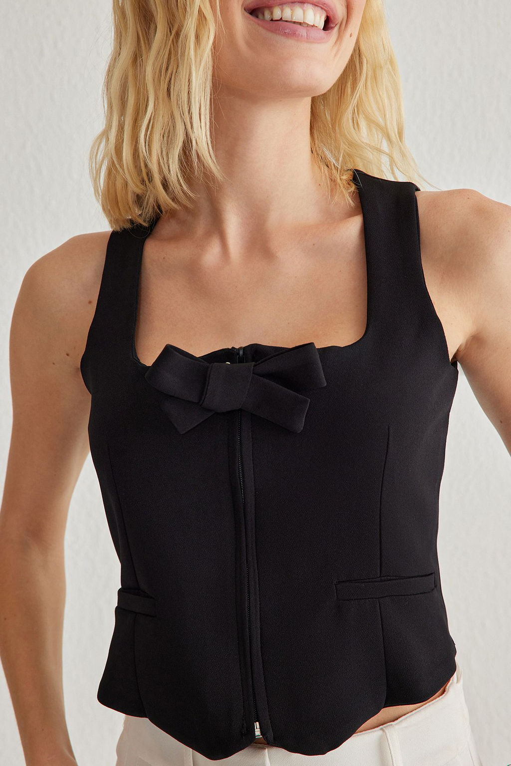 TRENDYOLMILLA Beyaz Regular Kurdele Detayl? Dokuma Yelek TWOSS25YE00036  фото 4