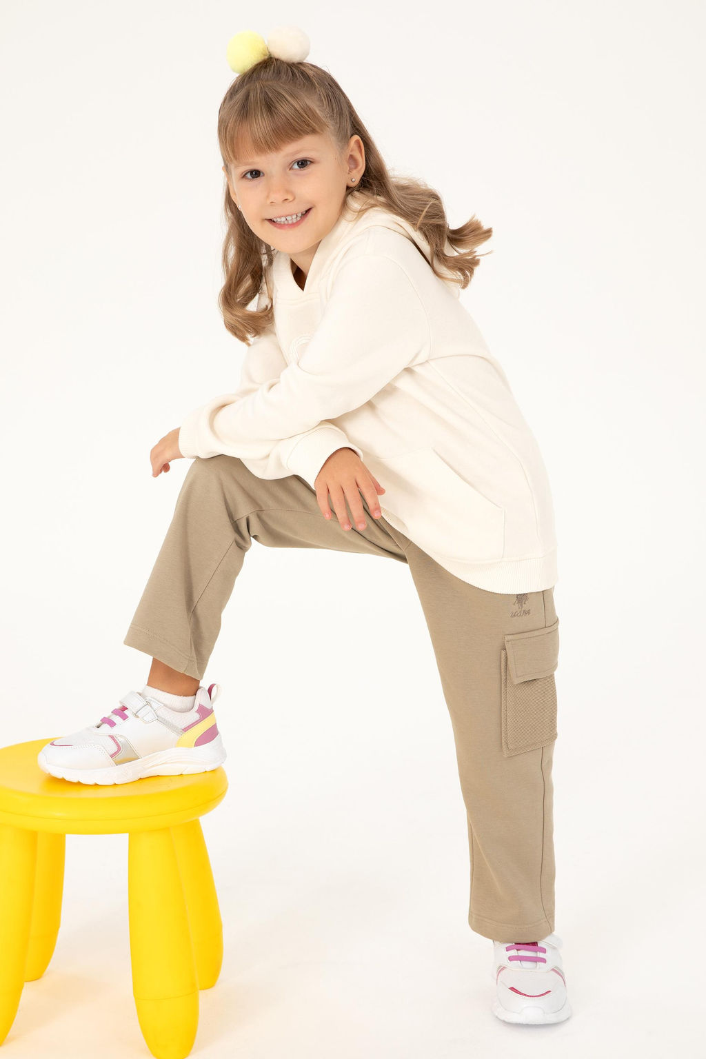 Светлые спортивные штаны цвета хаки для девочек - U.s. polo assn фото 2