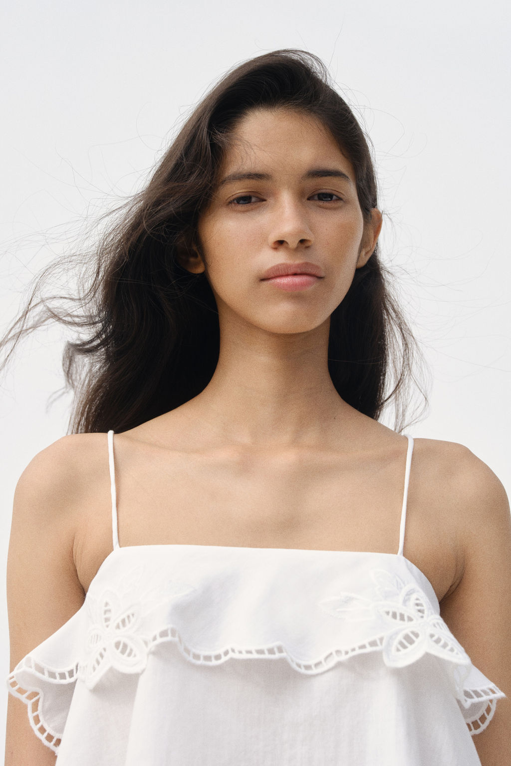 Top de tirantes espagueti con bordado ingl?s - H&m фото 4