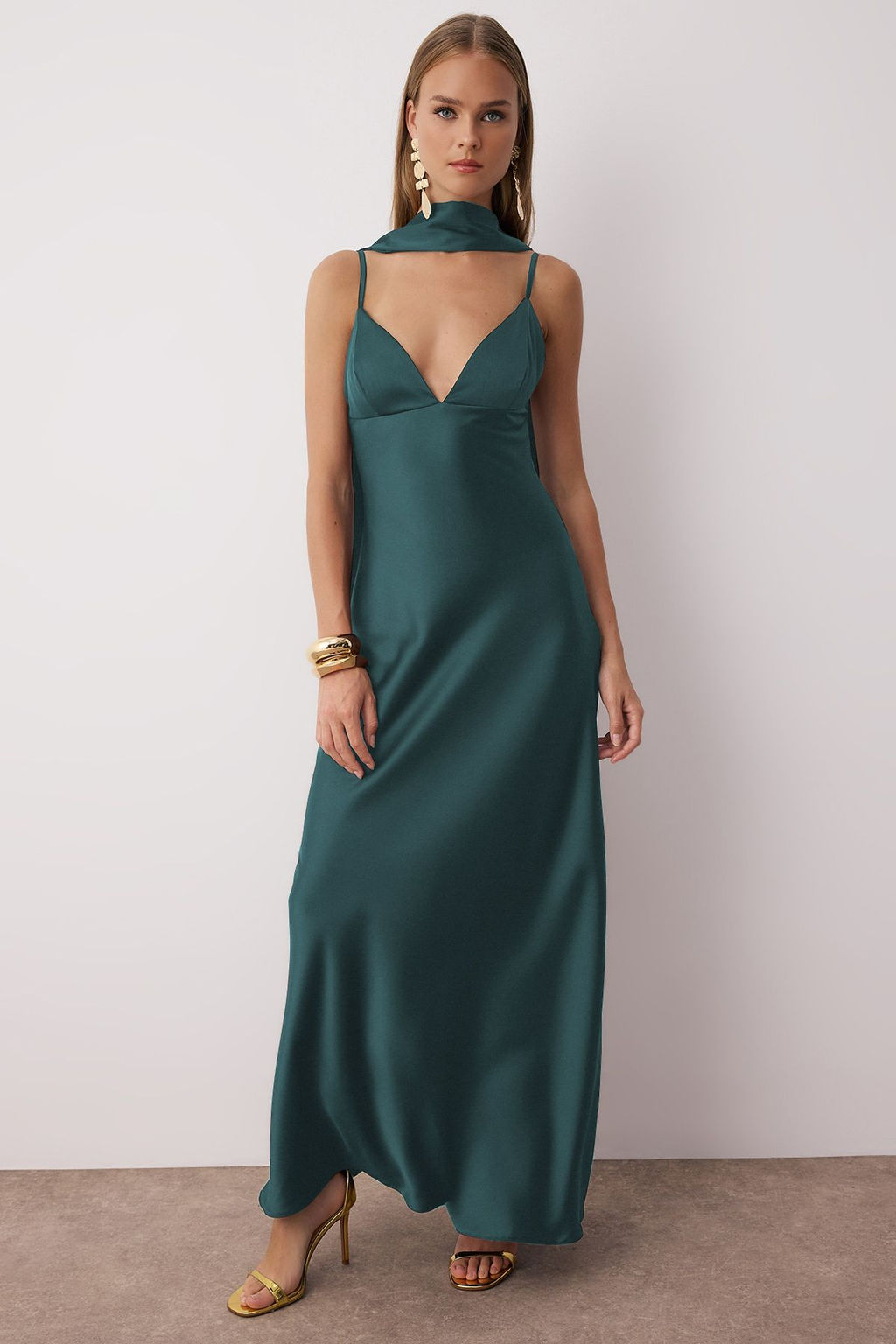 Kahverengi Sal Detayl? Saten Dokuma Maxi Abiye Gece Mezuniyet Elbisesi TPRSS25EL00312 - Trendyolmilla фото 15