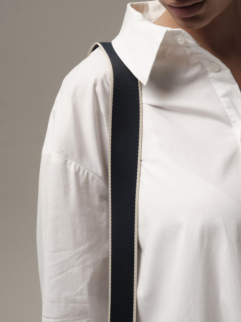 Сумка кожаная кросс-боди Deboro 30347 фиджи черный