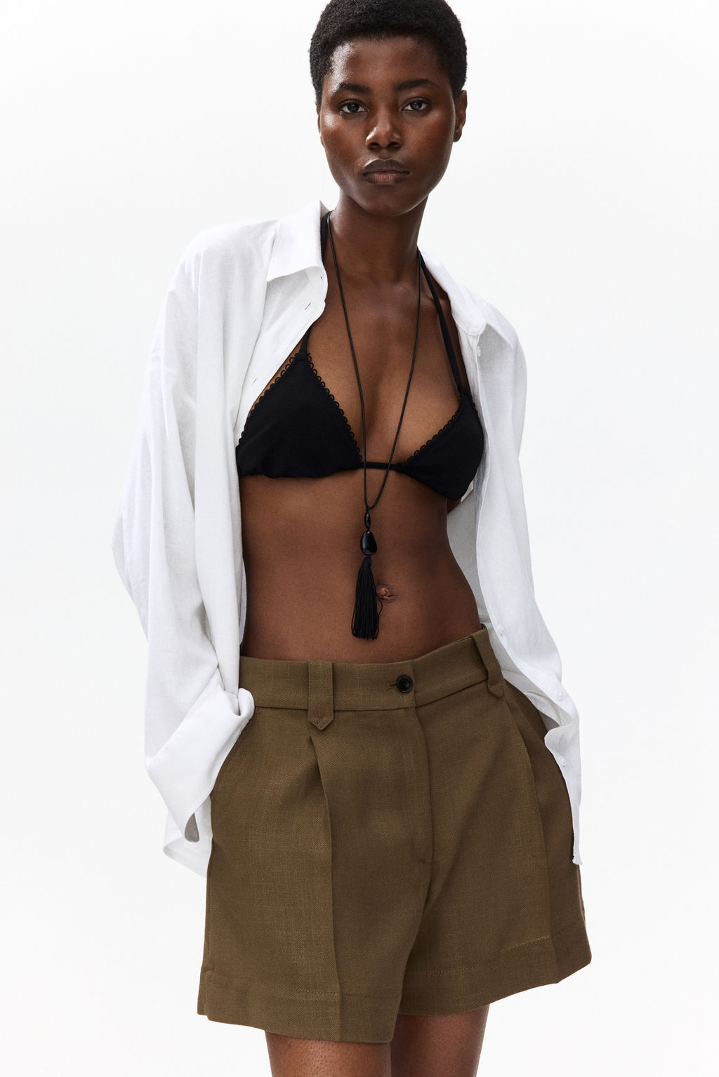 Pantal?n corto con pliegues - H&m фото 2