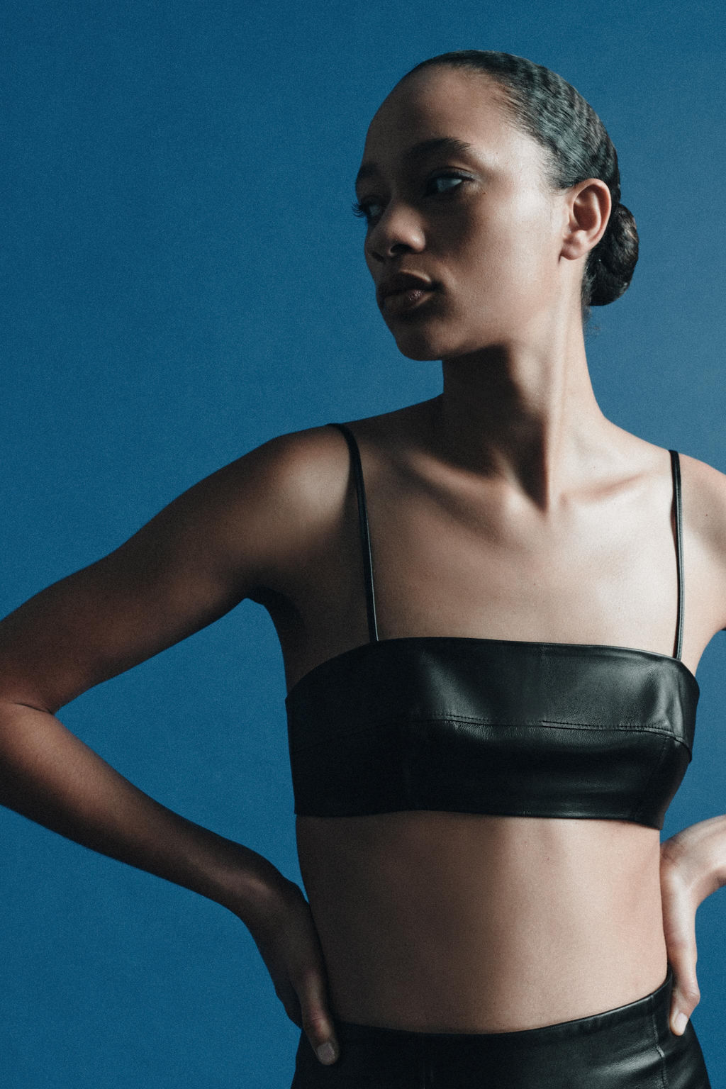 100% LEATHER BANDEAU TOP ZW COLLECTION LIMITED EDITION - Zara фото 2