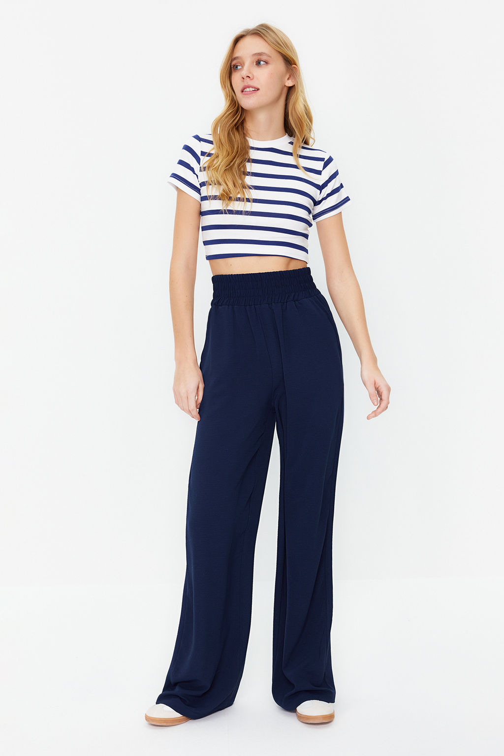 Lacivert Wide Leg/Genis Paca Beli Lastikli Dokuma Pantolon TWOSS22PL00024