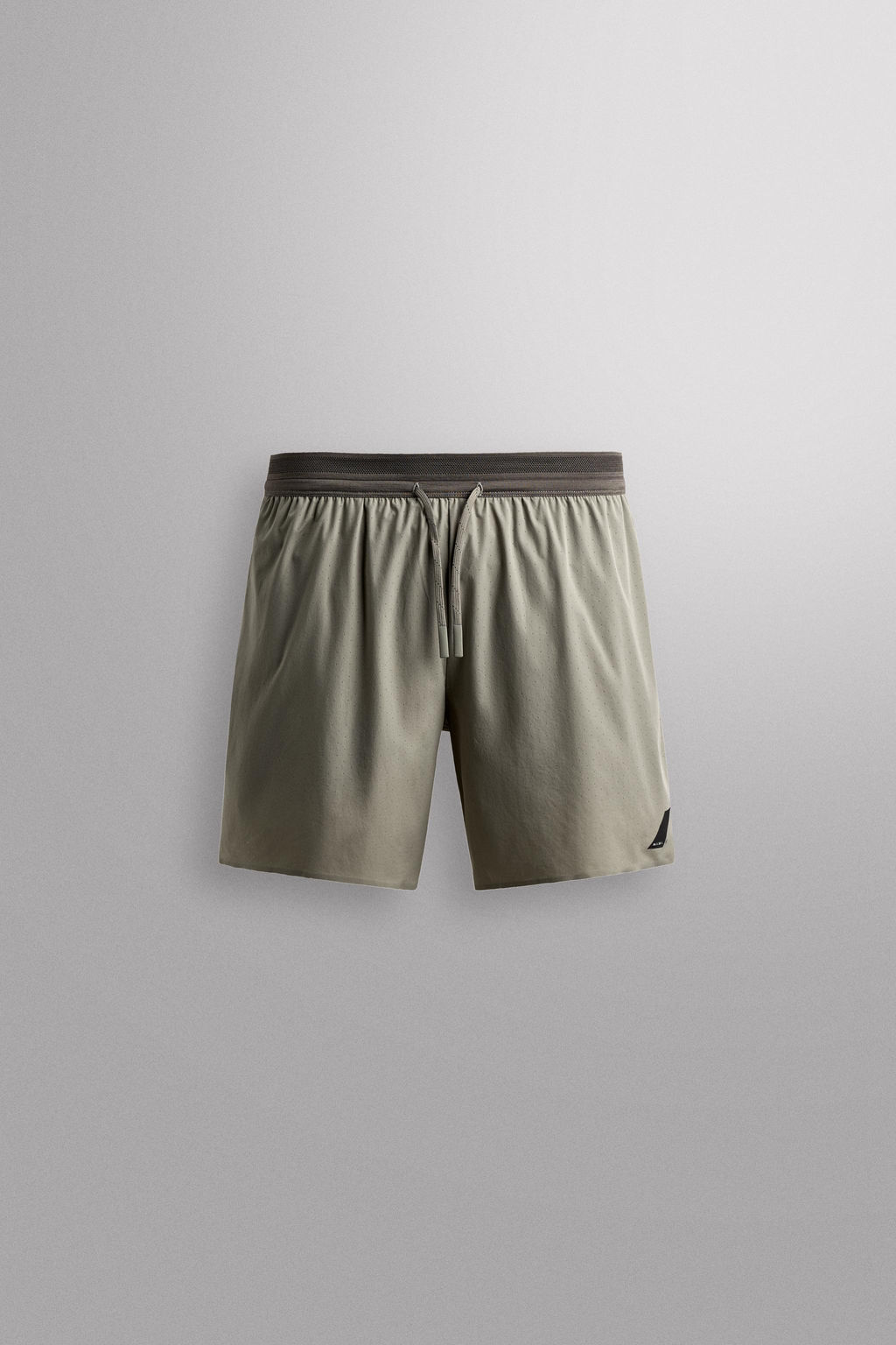 LIGHTWEIGHT PERFORATED SHORTS - Zara фото 7