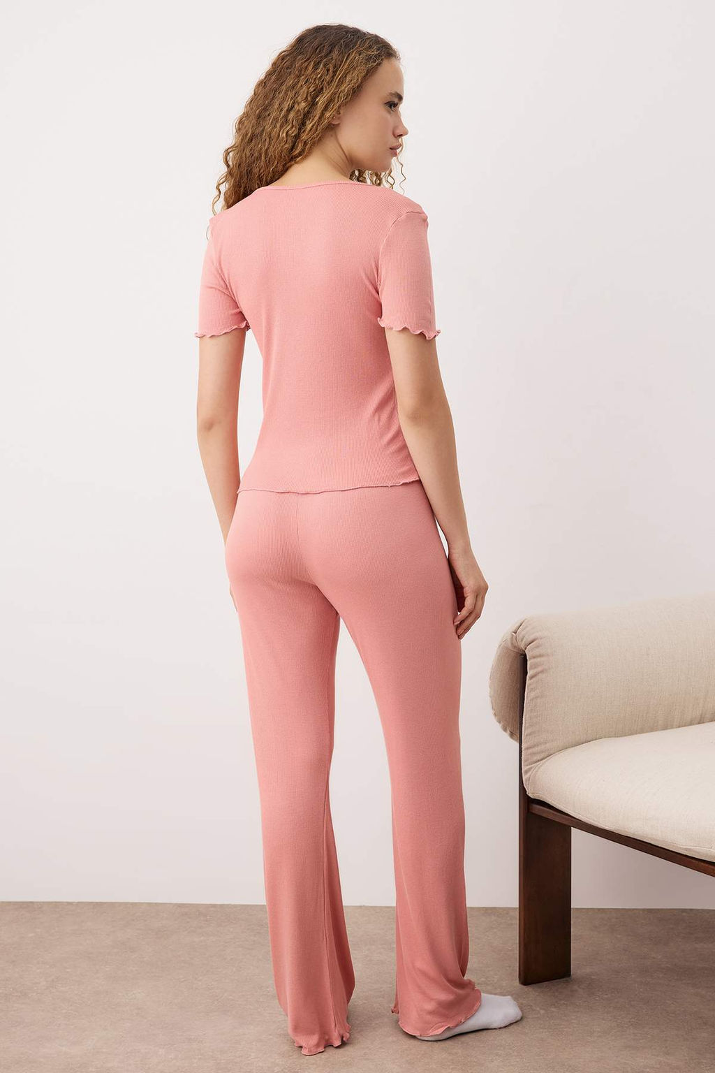 Gul Kurusu Dantel ve Gul Aksesuar Detayl? Fitilli Orme Pijama Tak?m? THMAW26PT00135 - Trendyolmilla фото 4