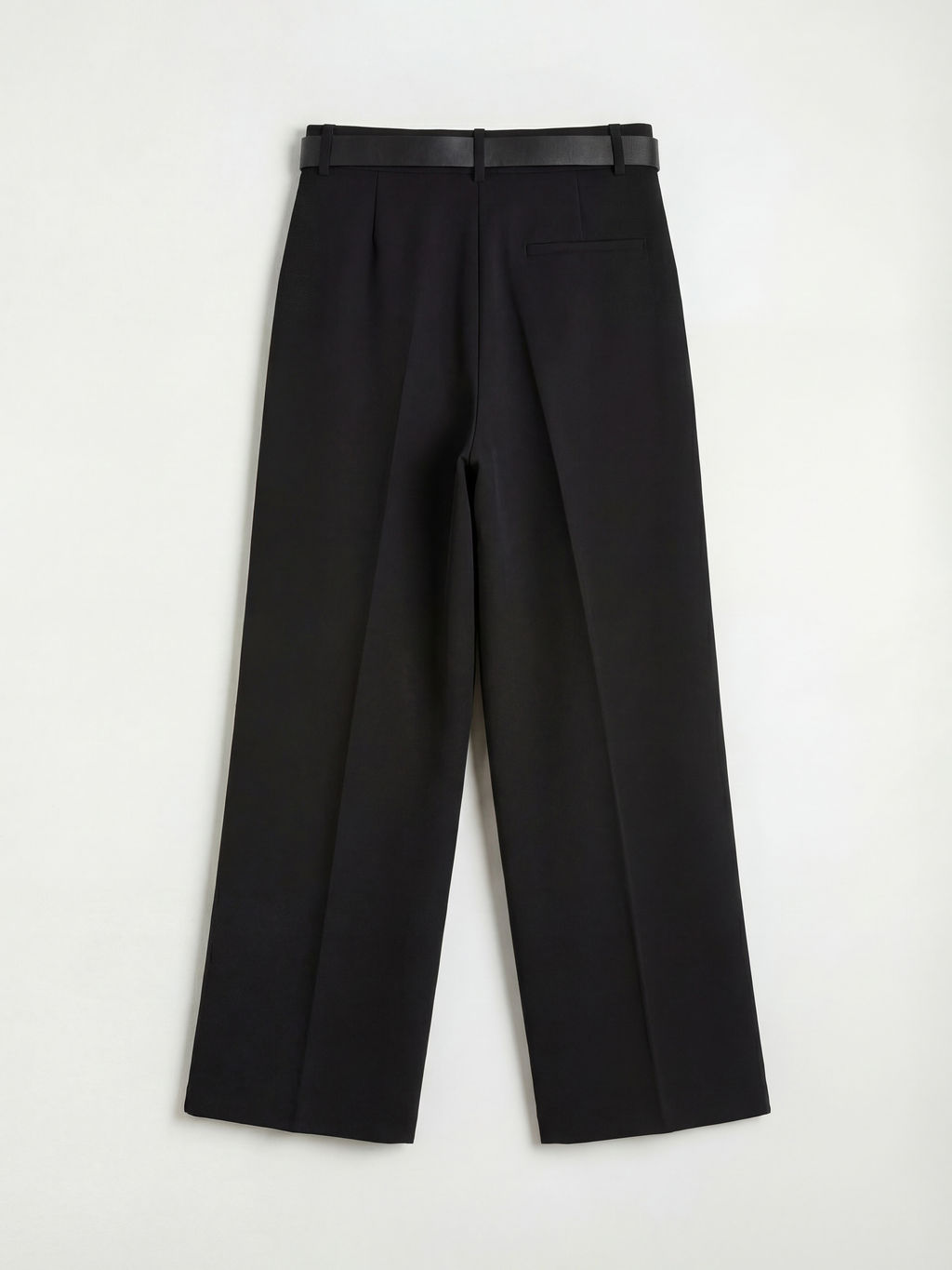 Beli Kemerli Kad?n Pileli Kuma? Pantolon