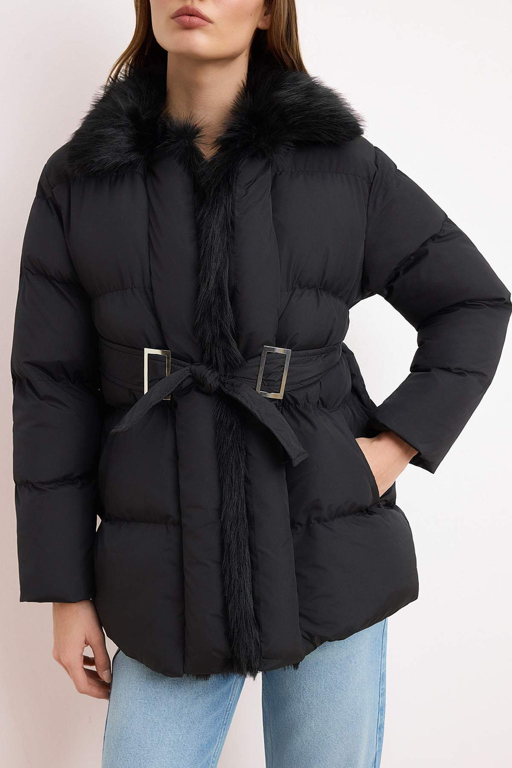 Siyah Regular Kal?p Kemerli Kurklu Mont TWOAW26MO00175