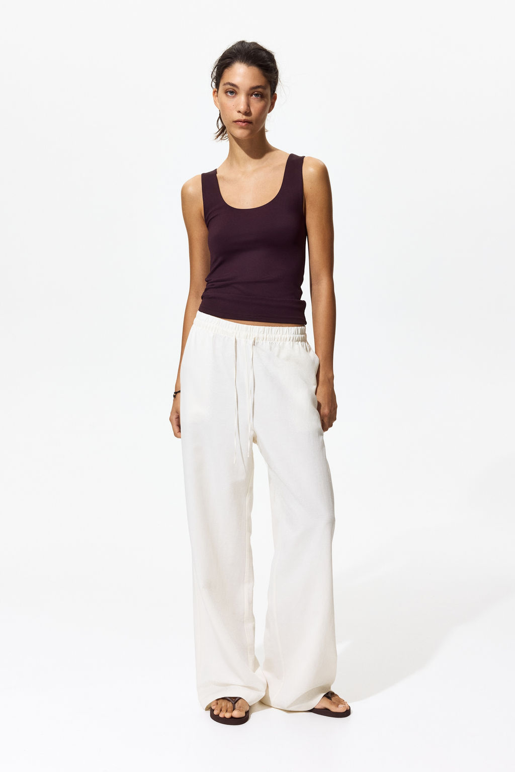 Top sin mangas en microfibra - H&m фото 11